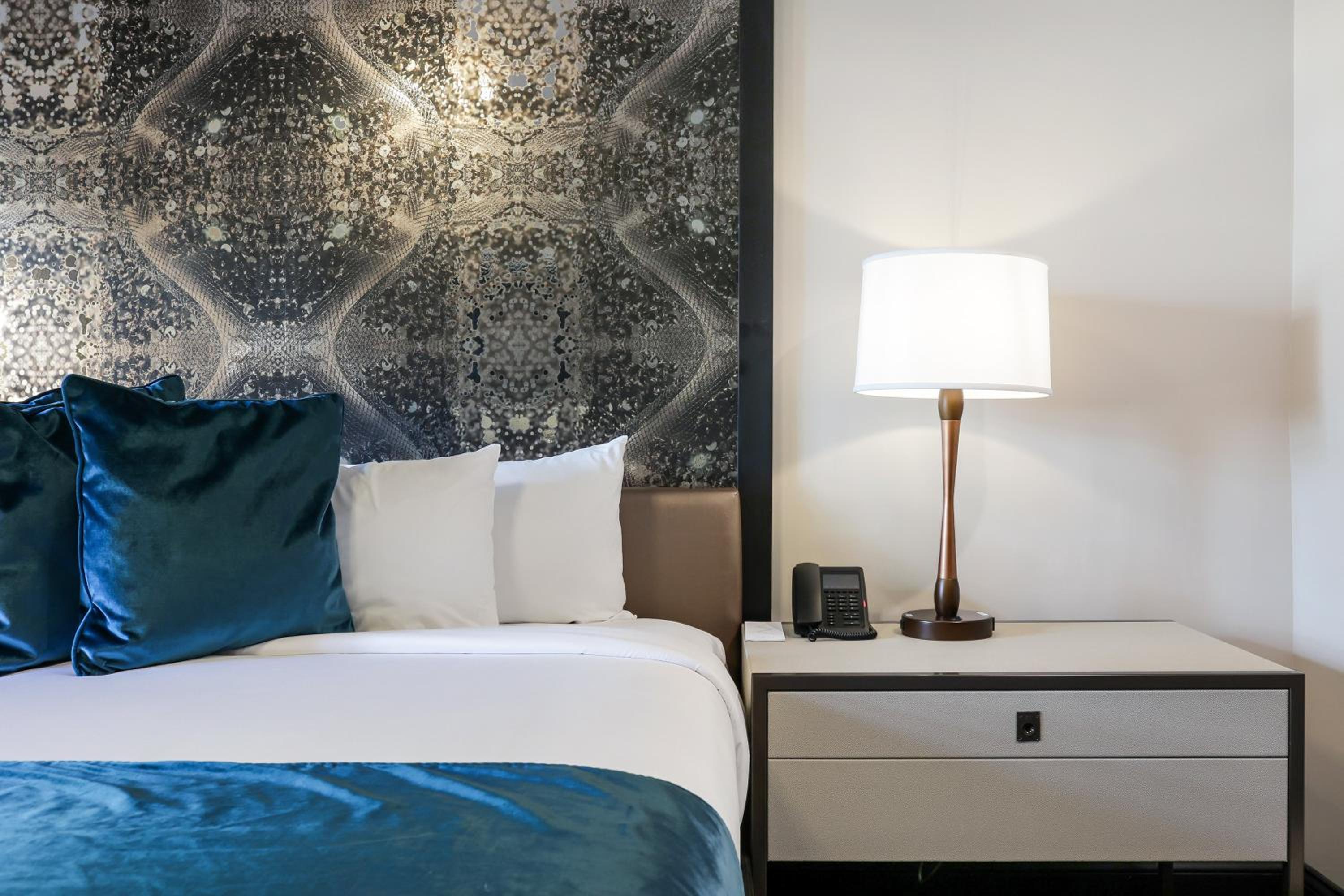 Standard King Room - Photo 1