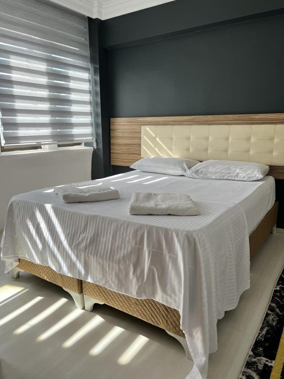 Large Double Room photo 2