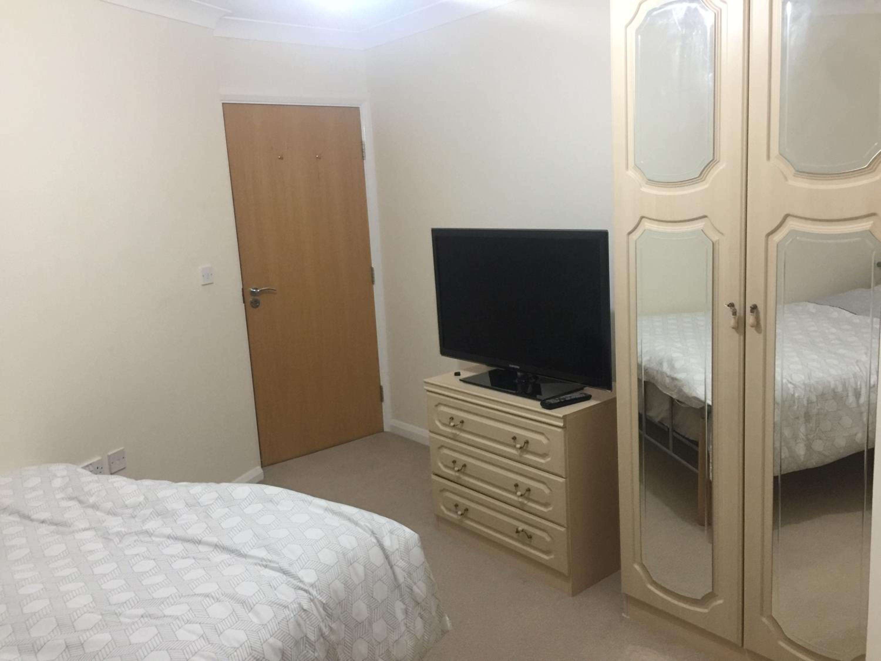 Double Room With Private Bathroom photo 1