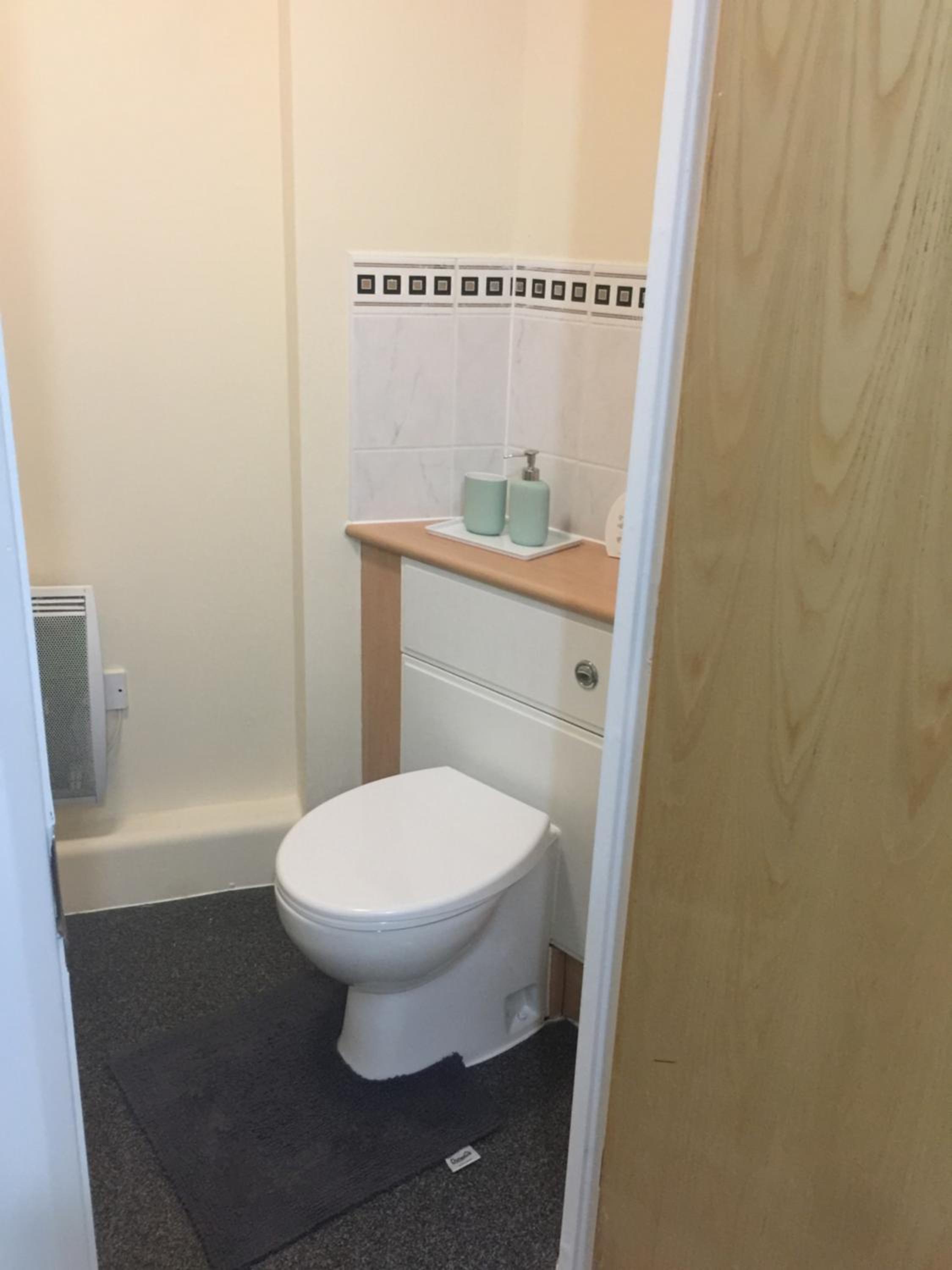 Double Room With Private Bathroom photo 2
