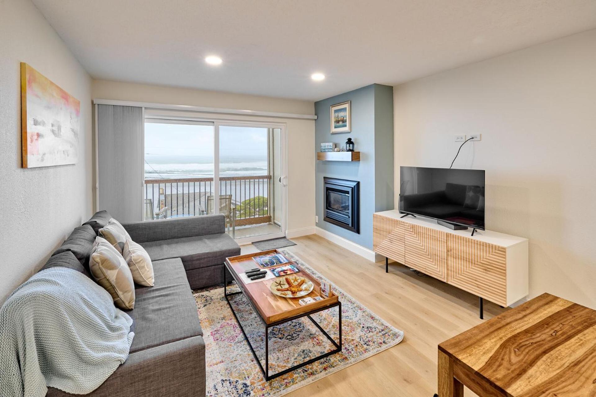 King Suite with Sea View - No Pets photo 1