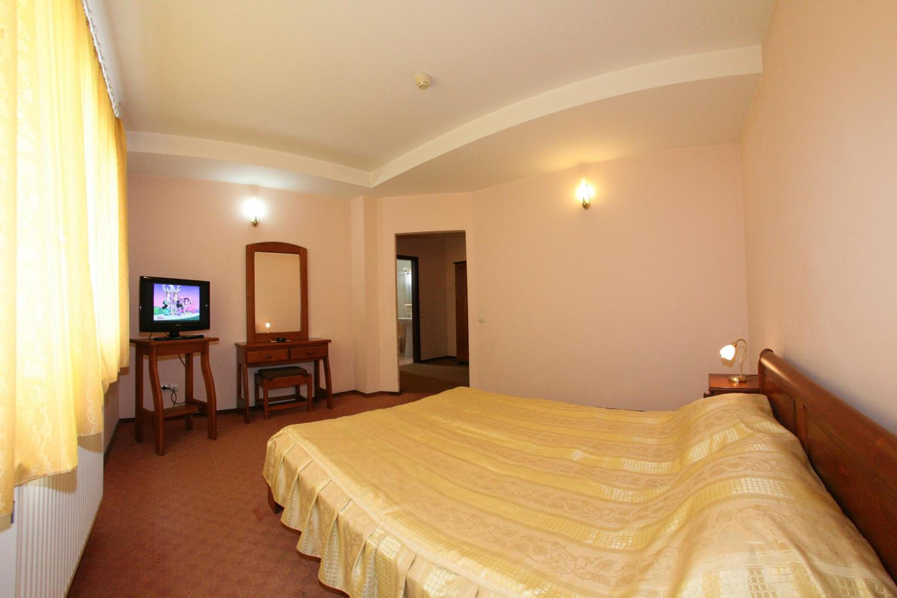 One-Bedroom Suite photo 2