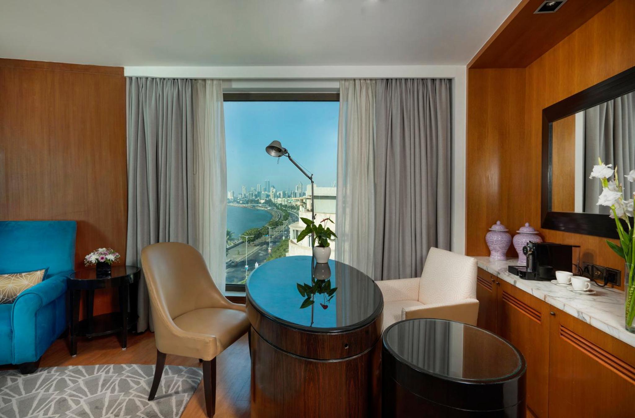 One-Bedroom Suite with Sea View - Photo 5