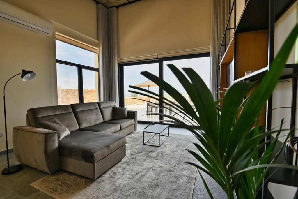 Three-Bedroom Apartment photo 3