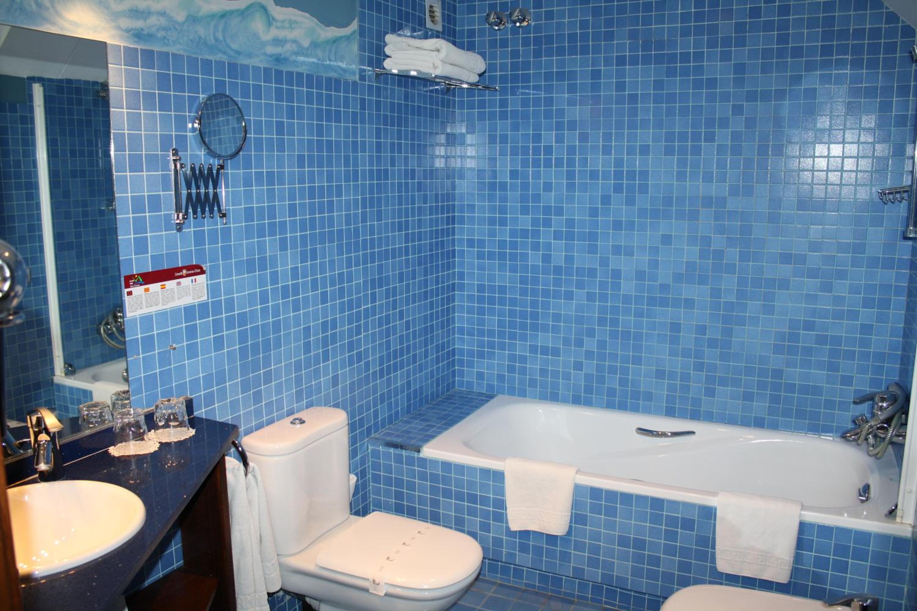 Double Room - Photo 3