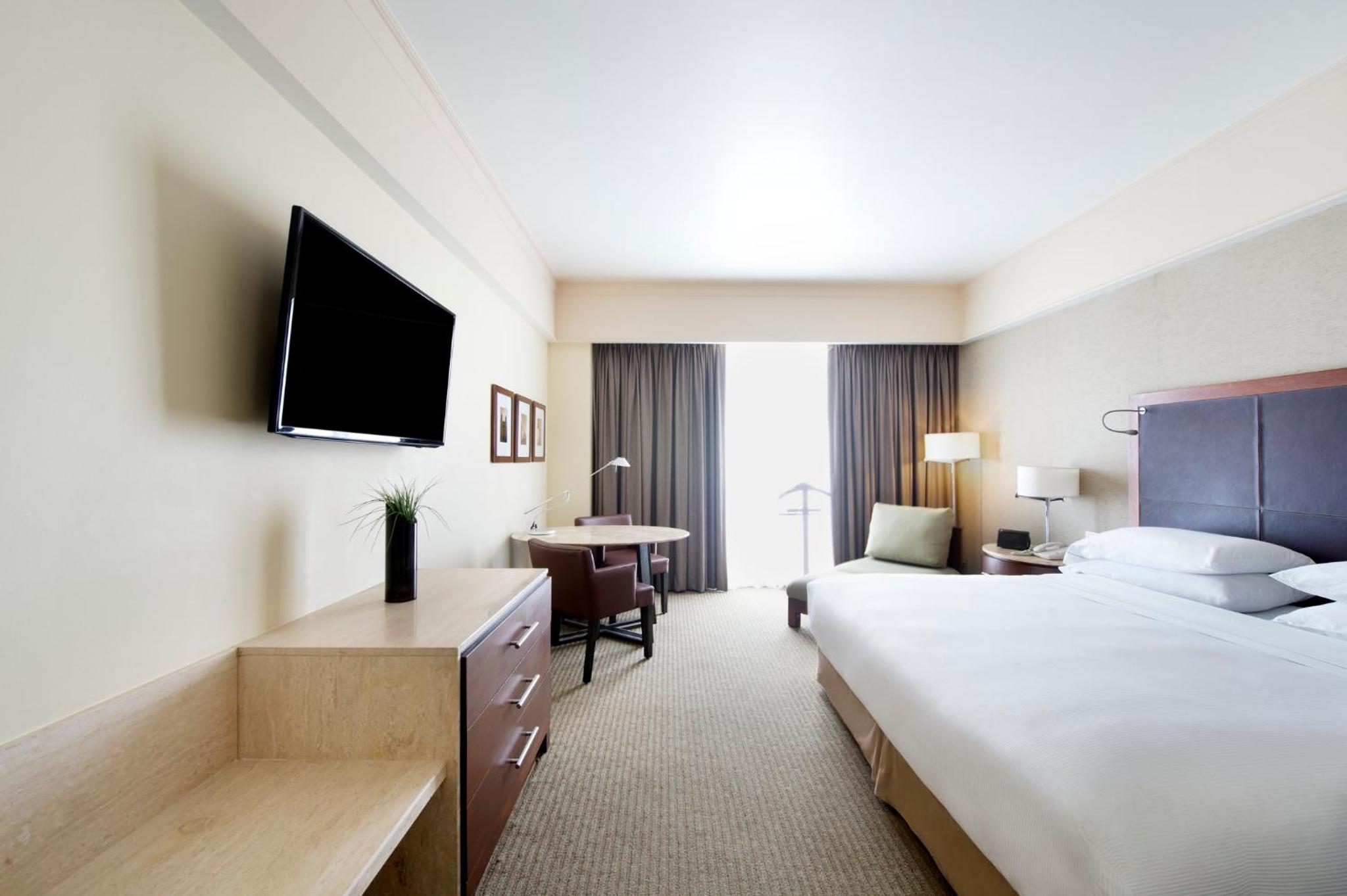 Deluxe King Room - Photo 3