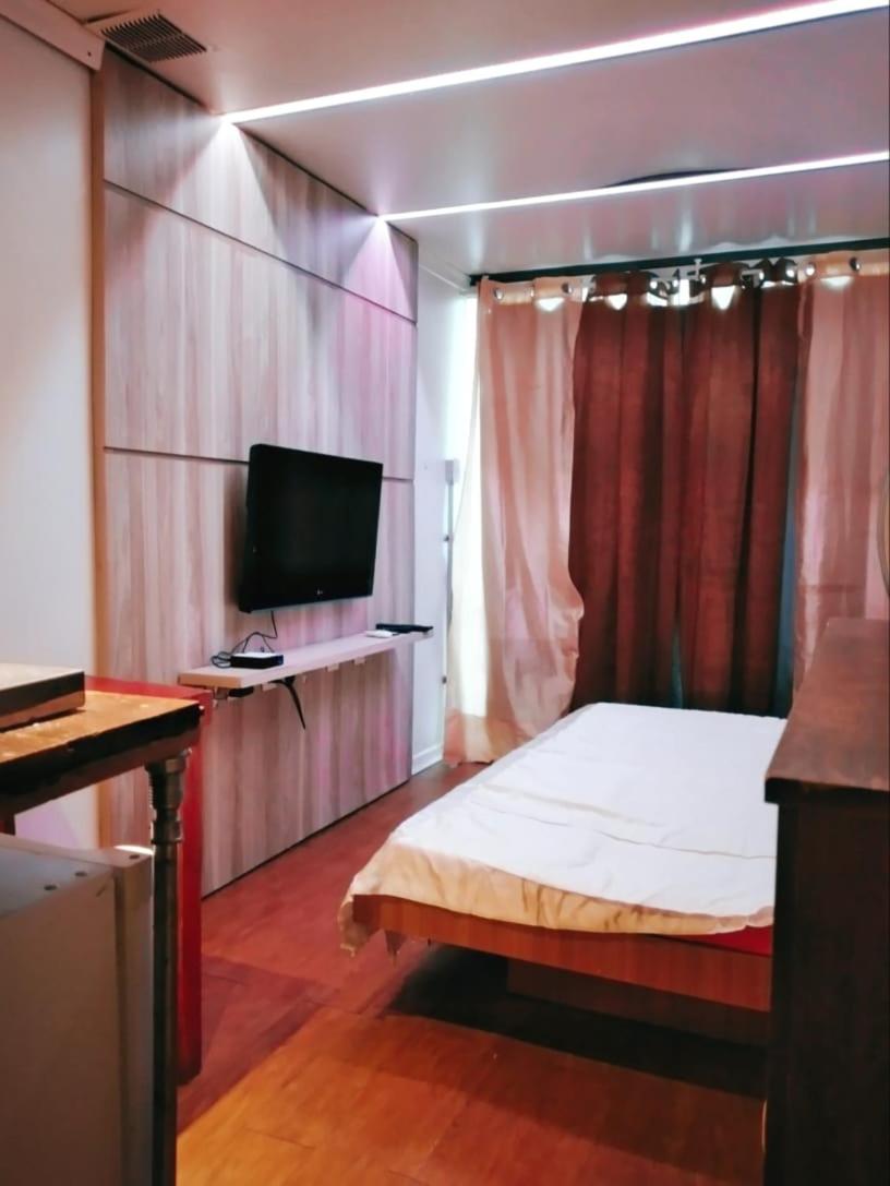 Studio in a Sea Container - Photo 7