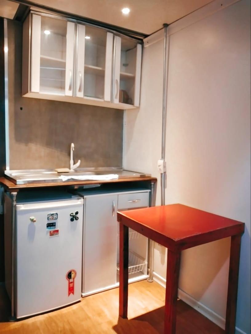 Studio in a Sea Container - Photo 10