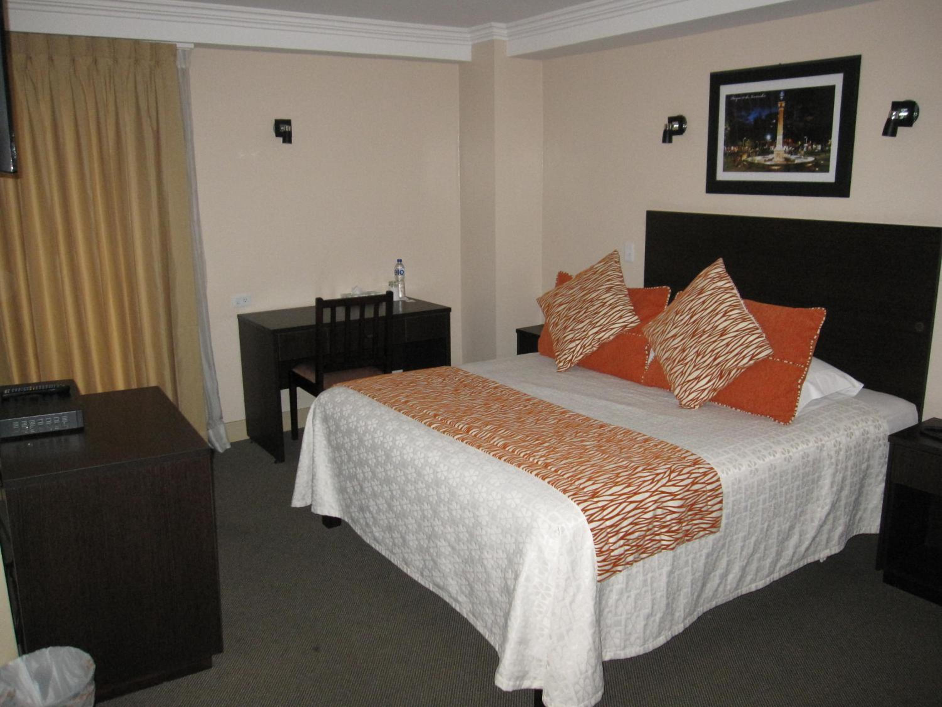 Deluxe Queen Room with Two Queen Beds with Balcony photo 3