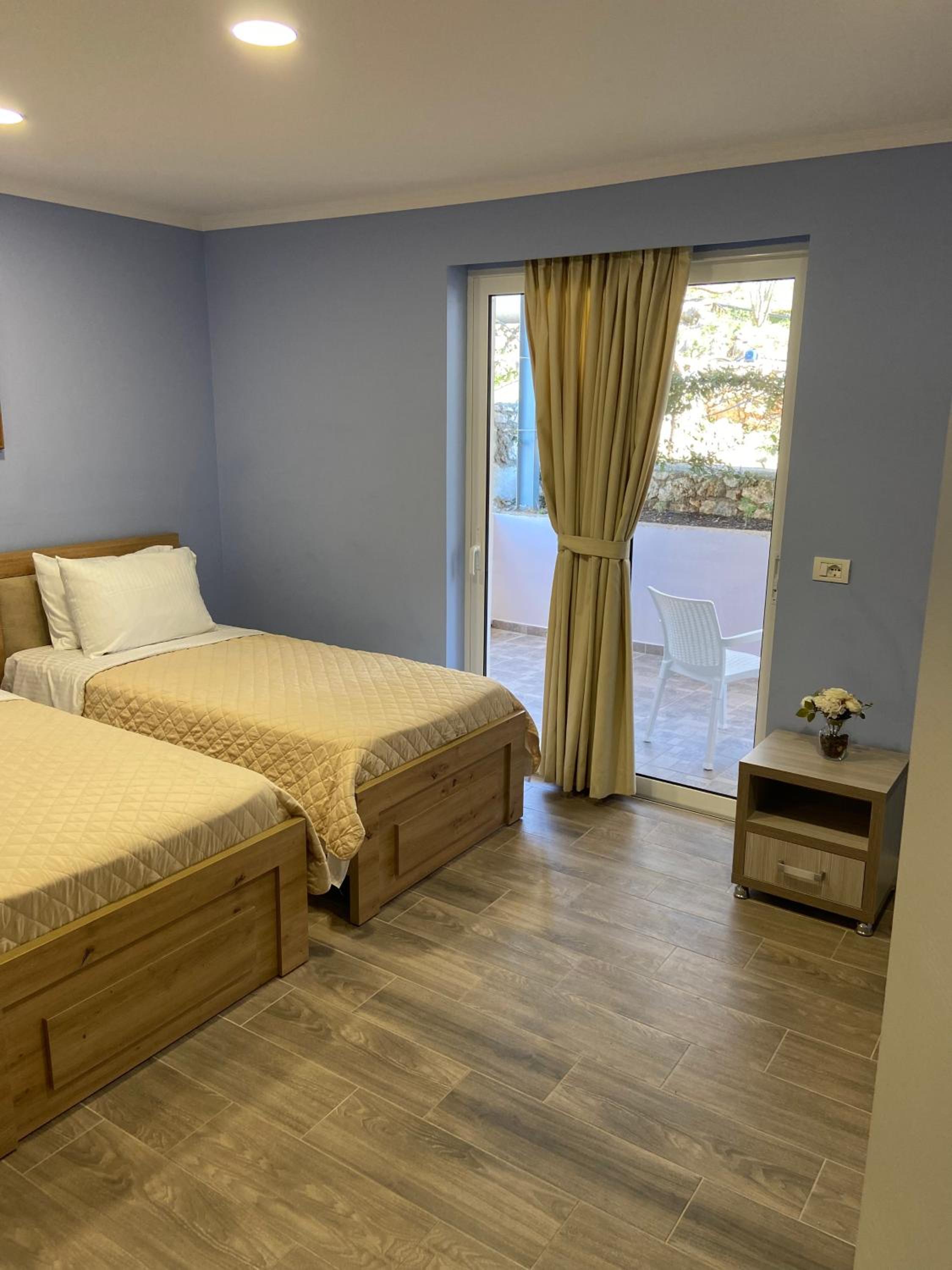 Double or Twin Room with Balcony photo 2