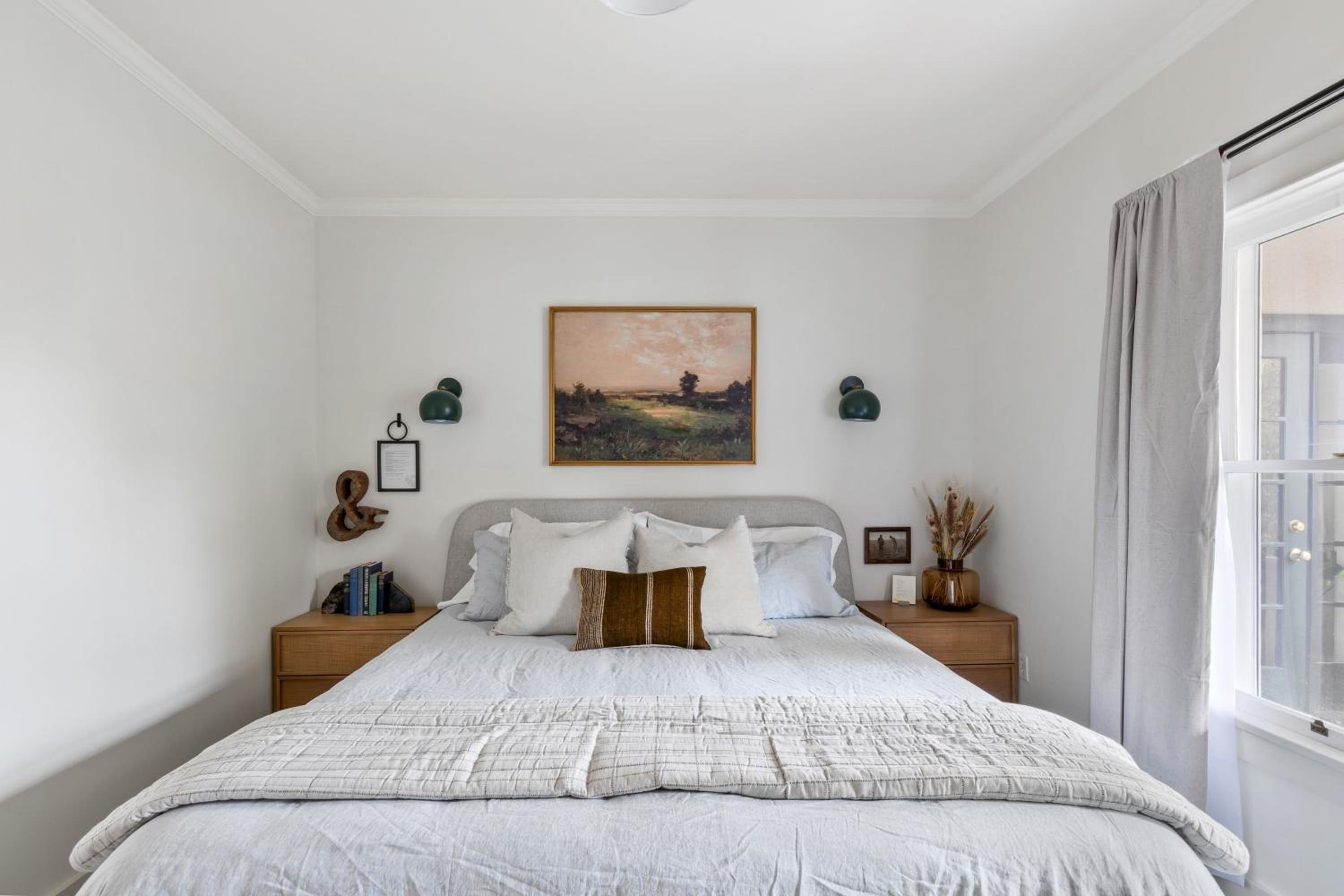 Standard King Room photo 1