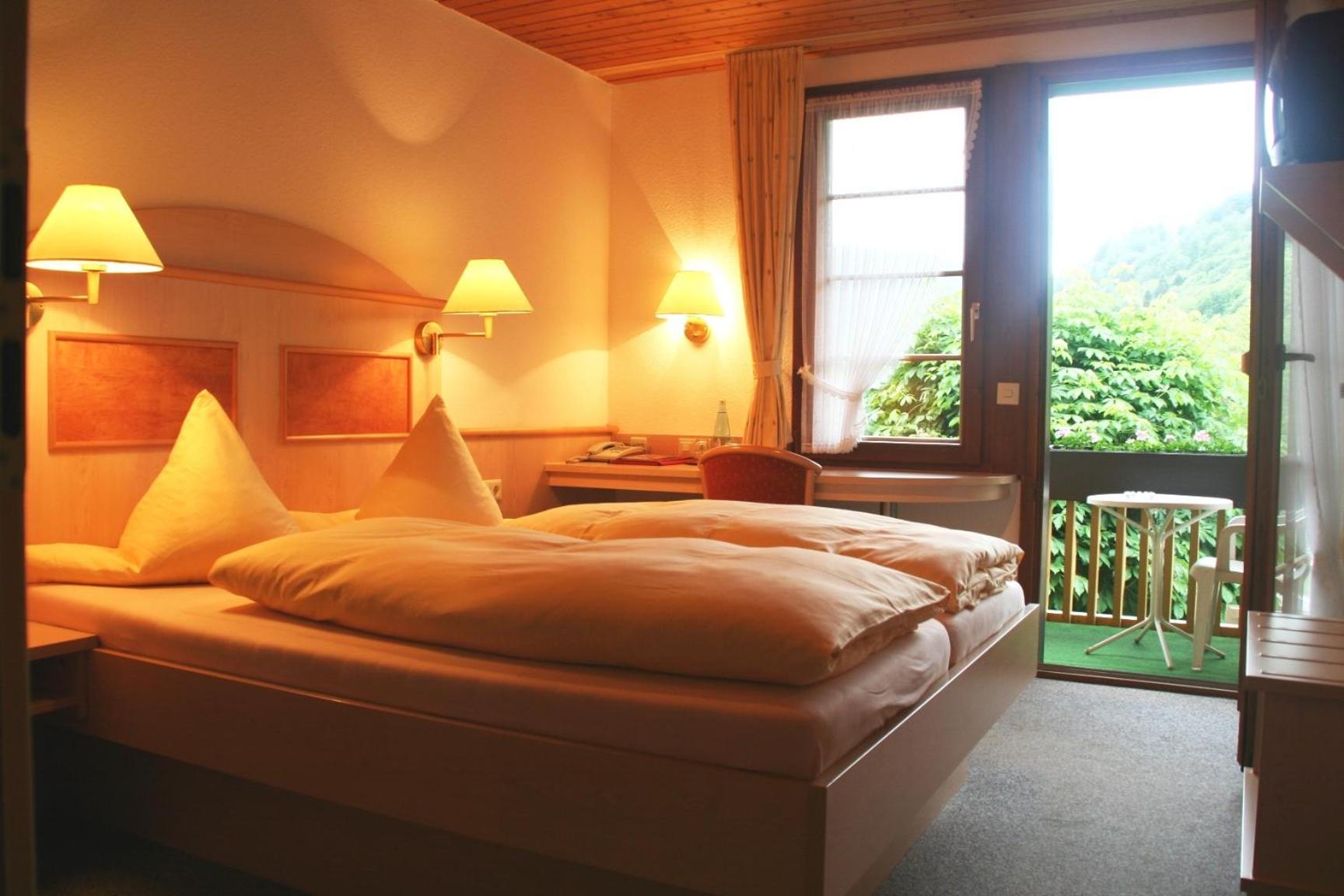 Double Room with Balcony photo 2