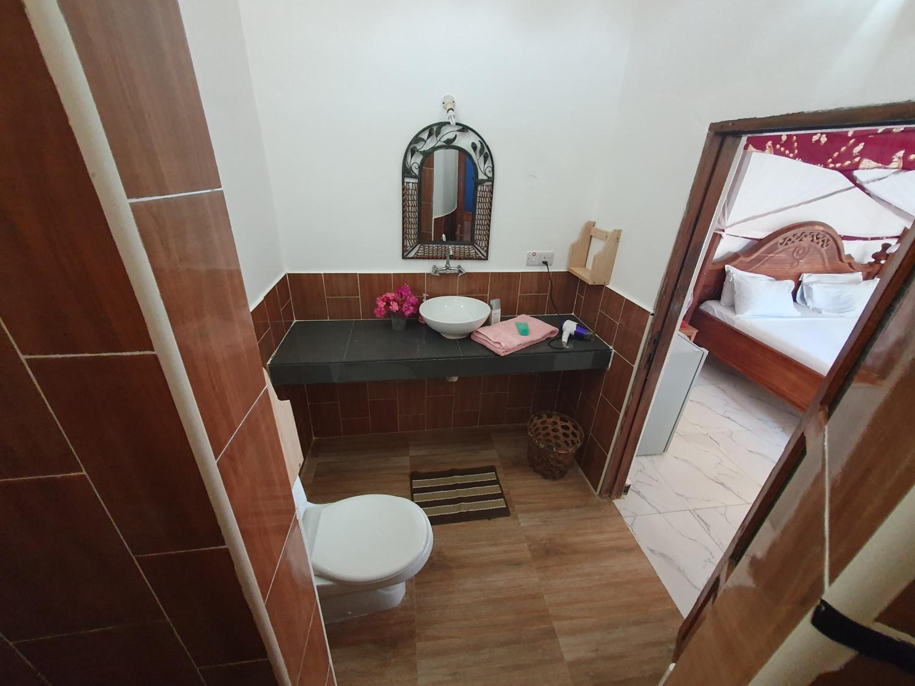 Deluxe Double Room - Photo 32