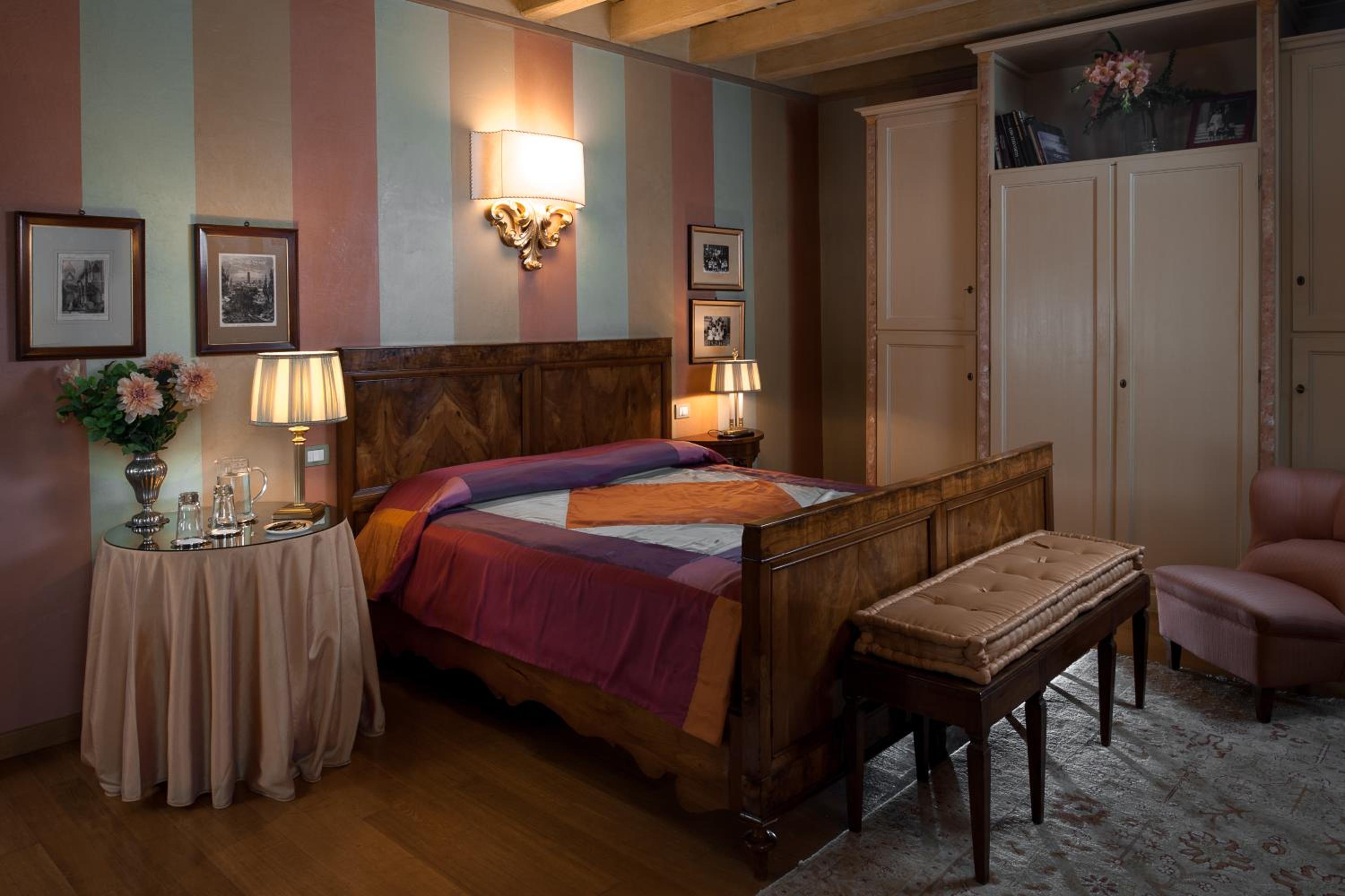 Double Room - Photo 17