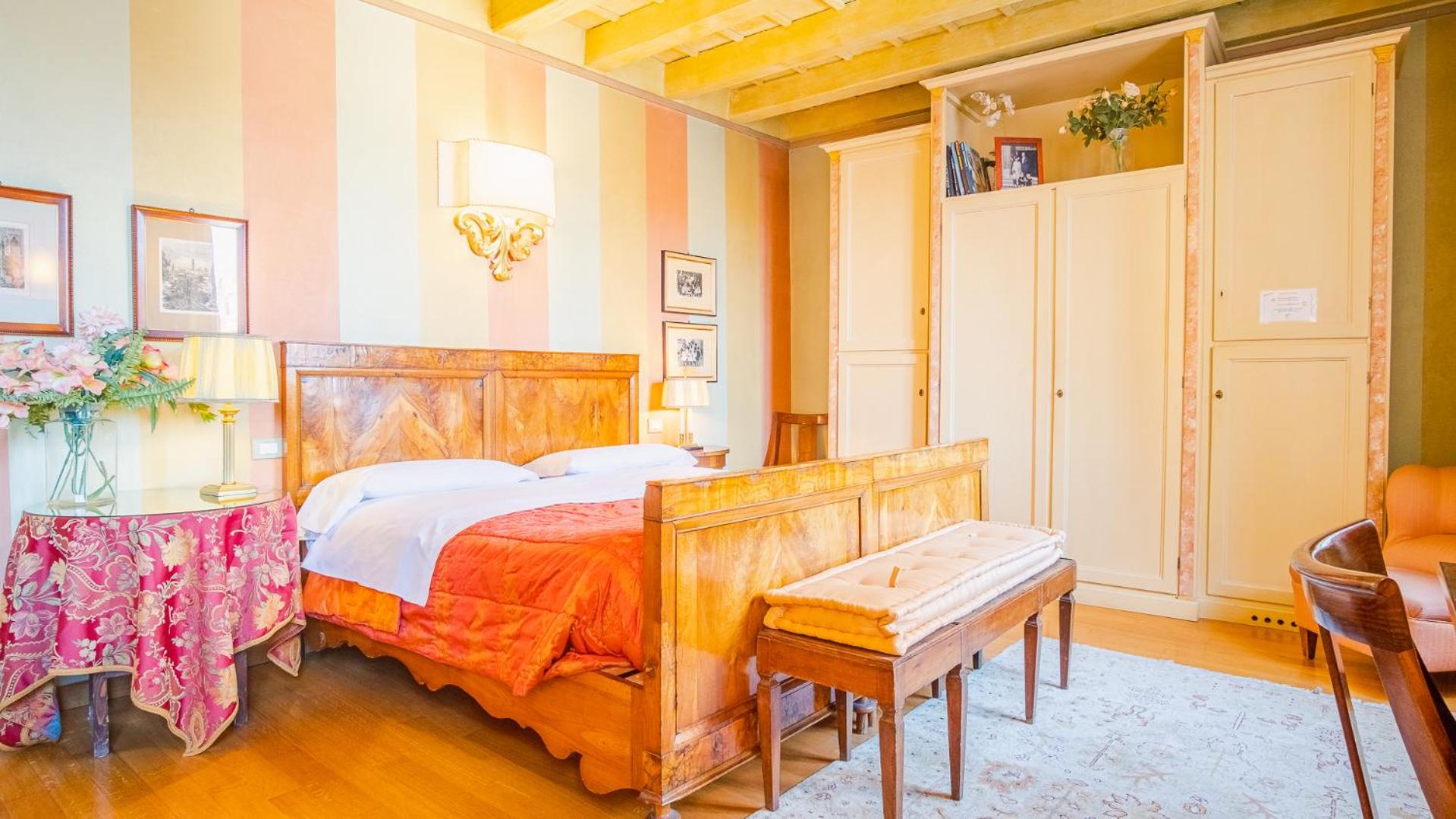 Double Room - Photo 6