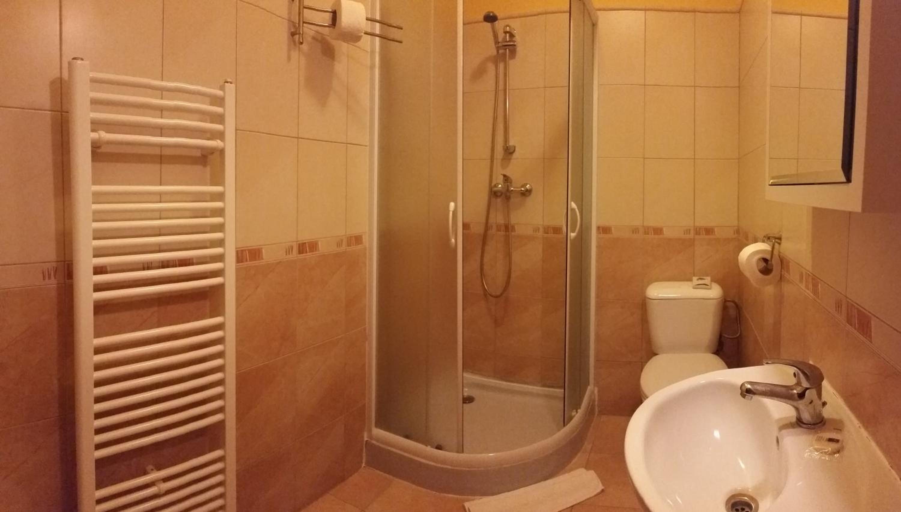 Small Single Room photo 3