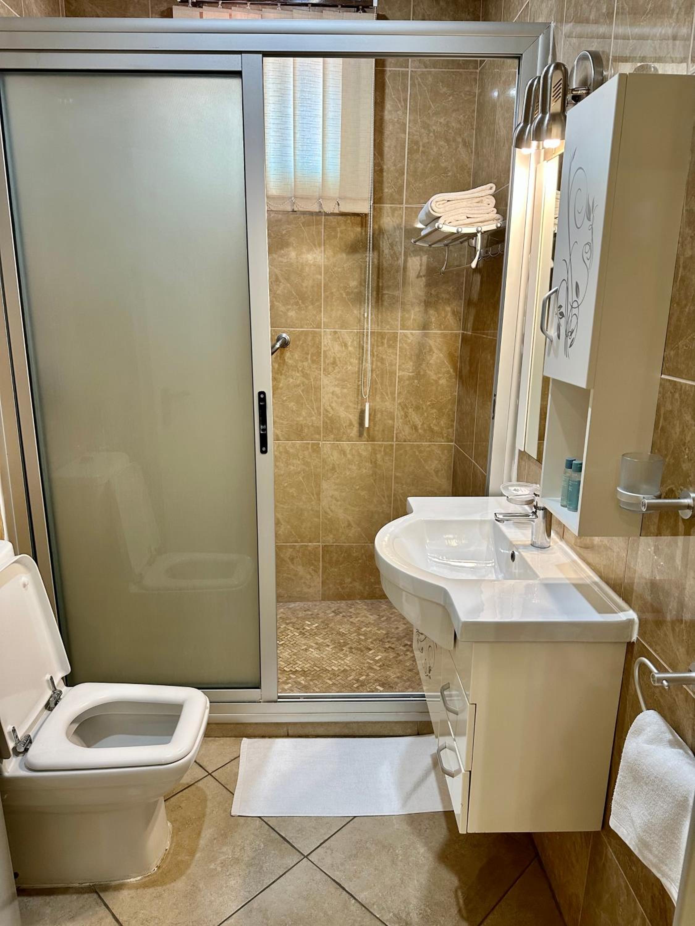 Deluxe Suite photo 3