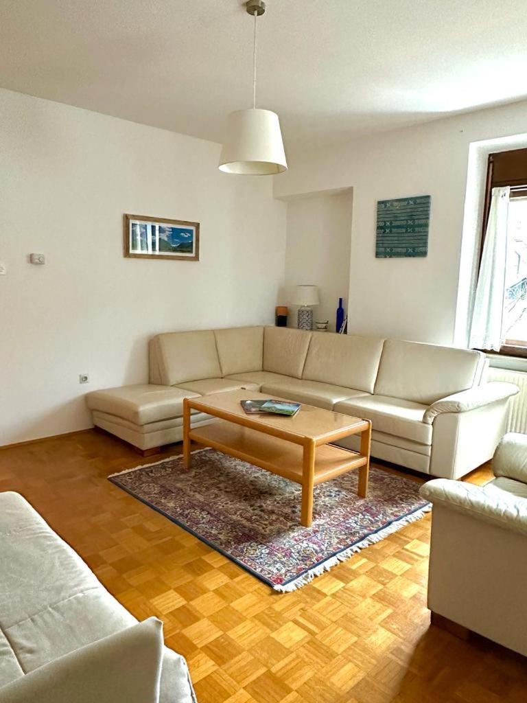 Apartment with Mountain View photo 2