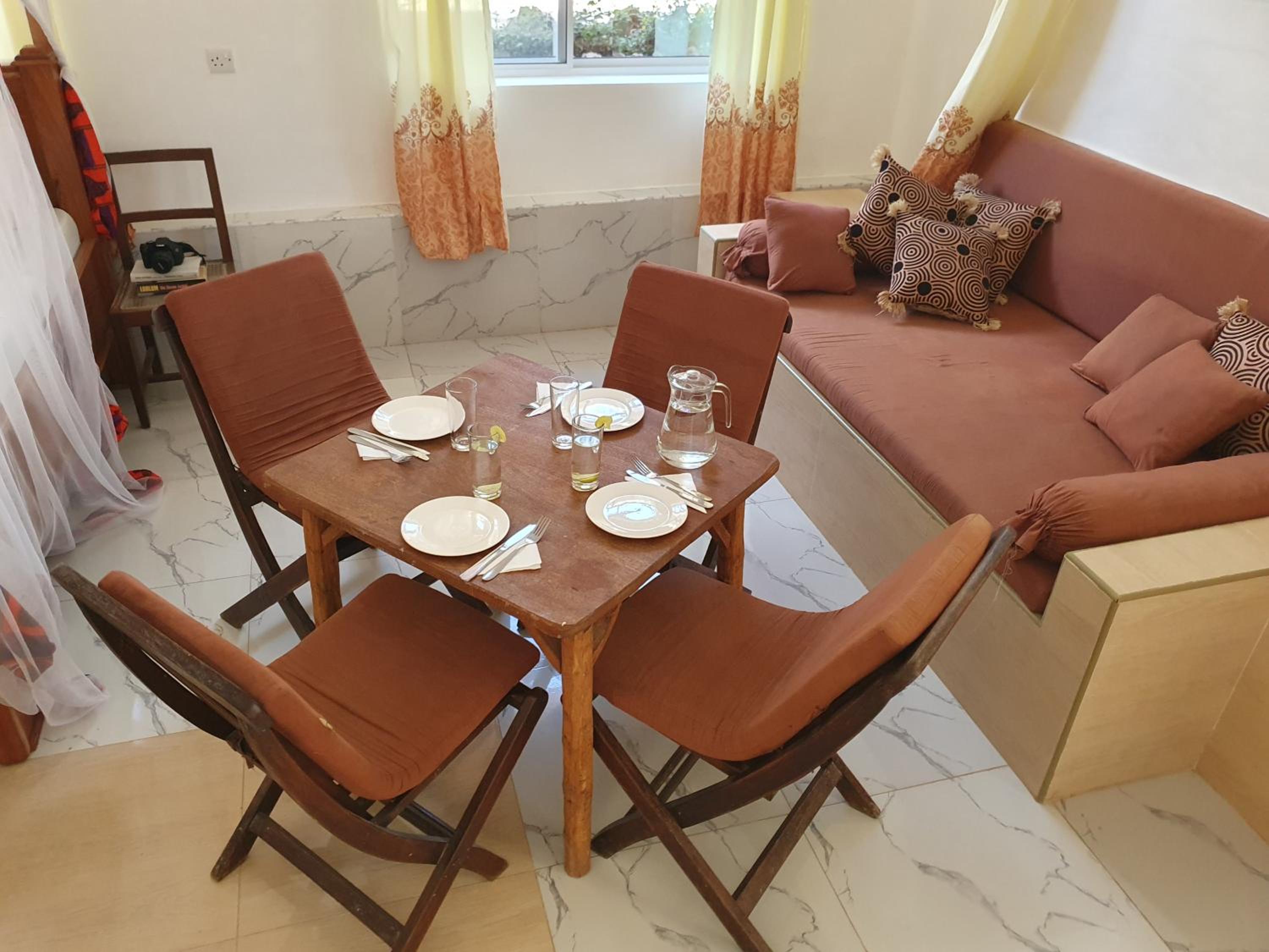 Superior Family Room - Photo 38