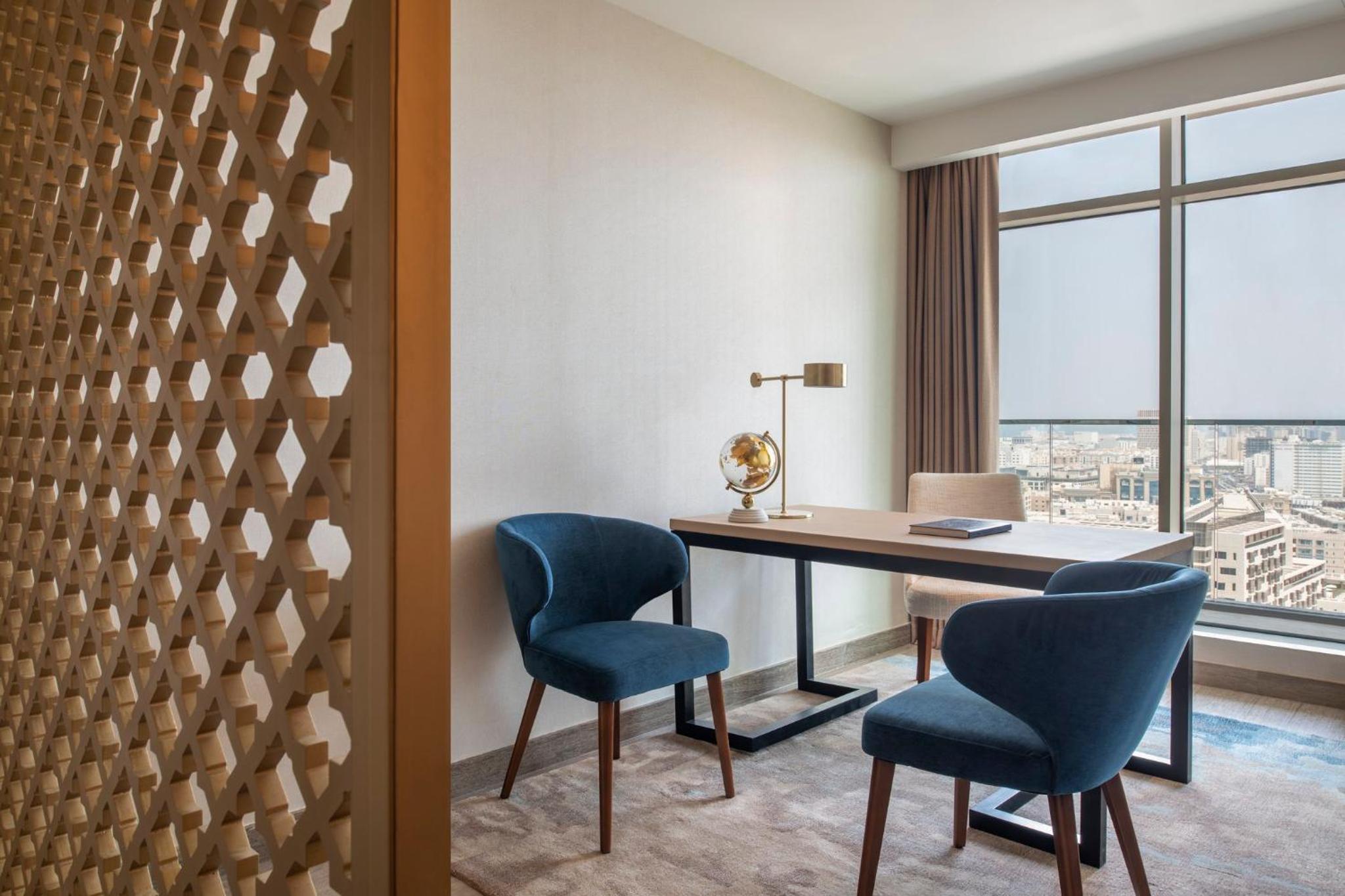 One-Bedroom Suite - High Floor - Photo 2