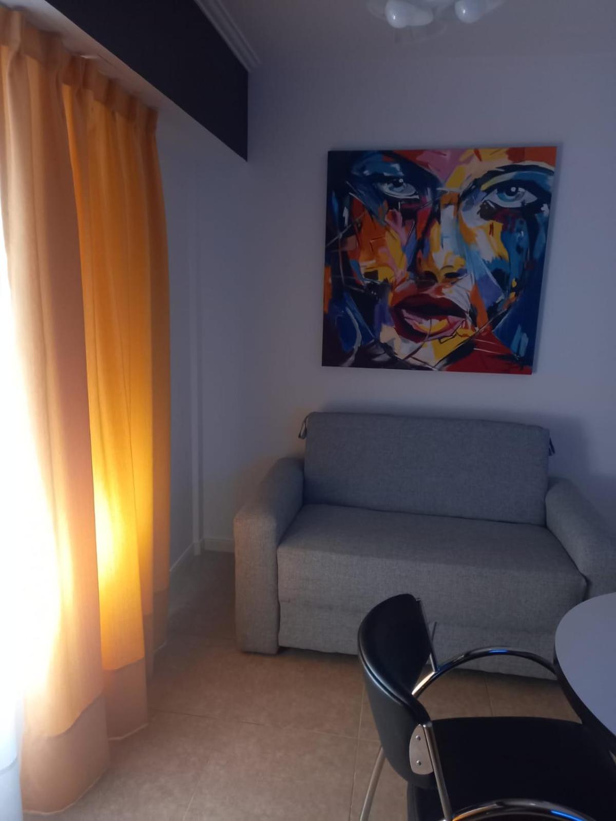 One-Bedroom Apartment photo 2