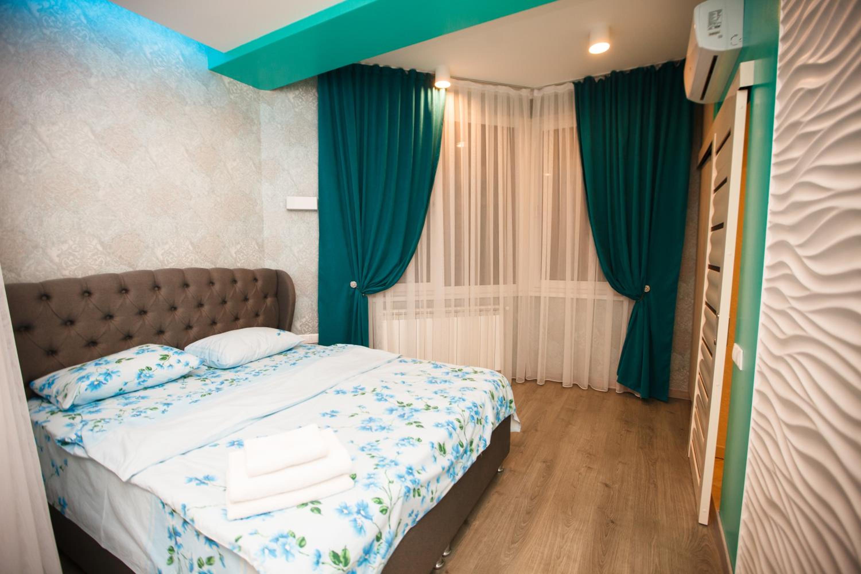 King Studio with Sofa Bed