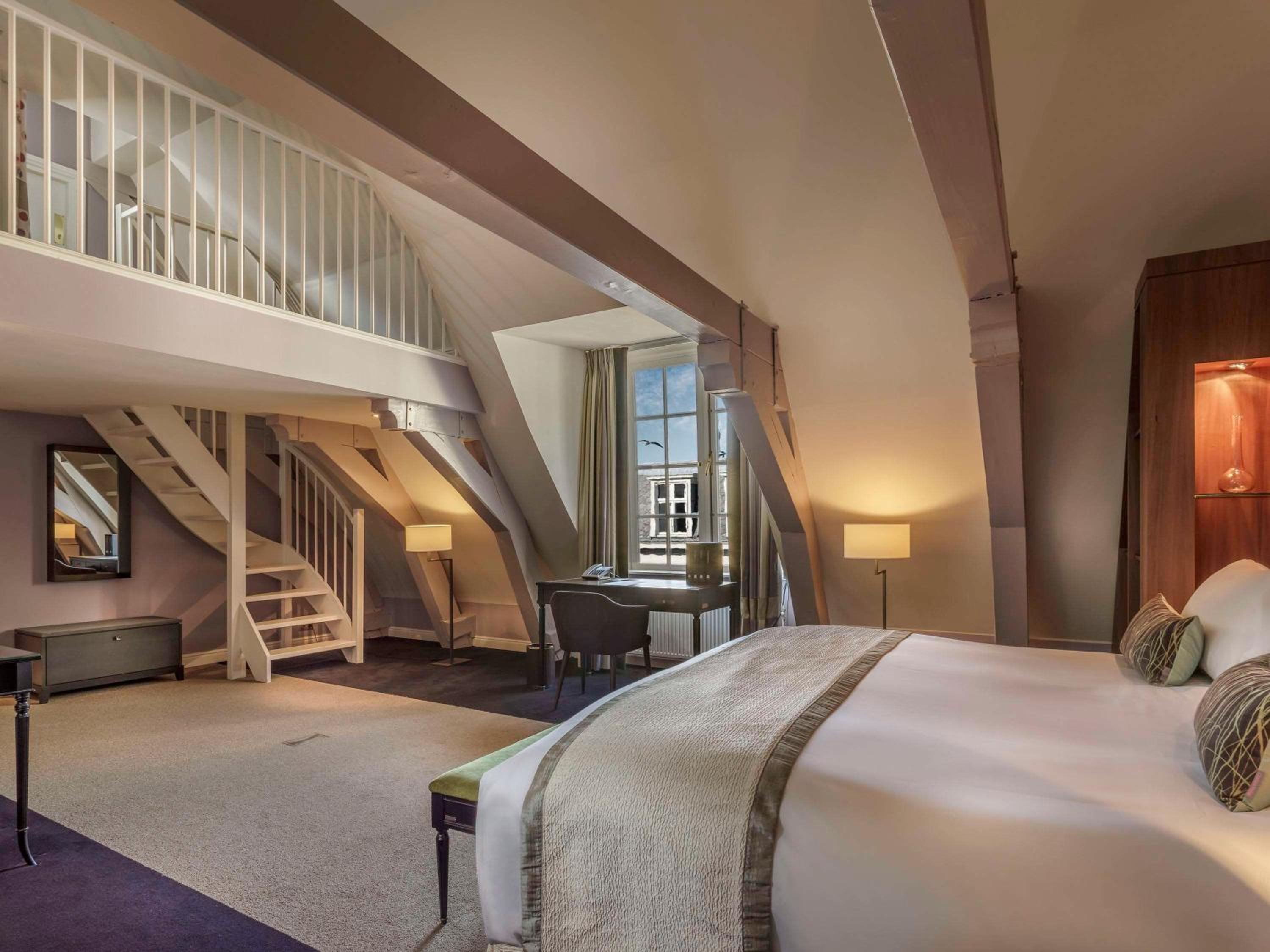 Royal Suite with One King Bed - Butler Service