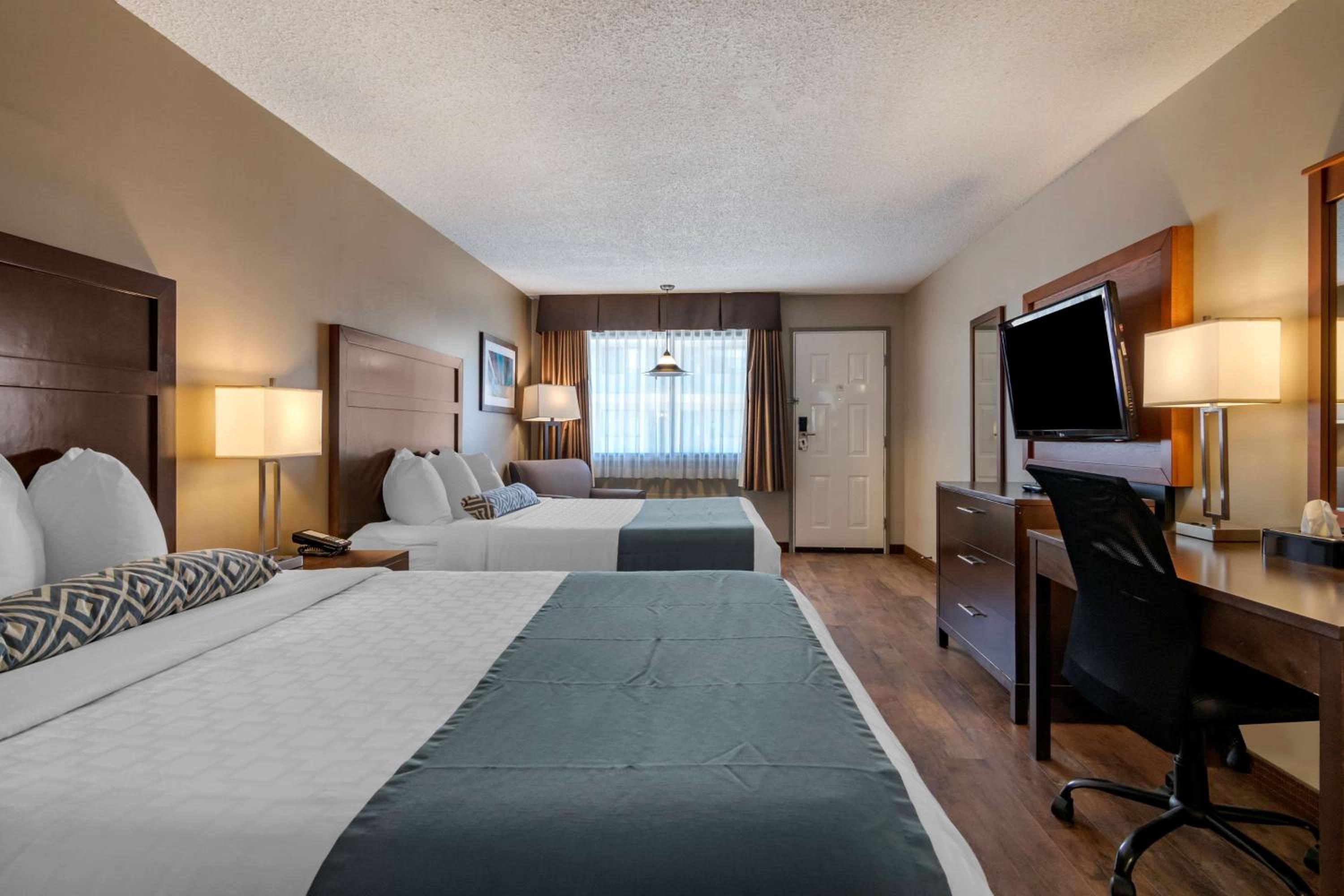 Queen Room with Two Queen Beds - Non-Smoking