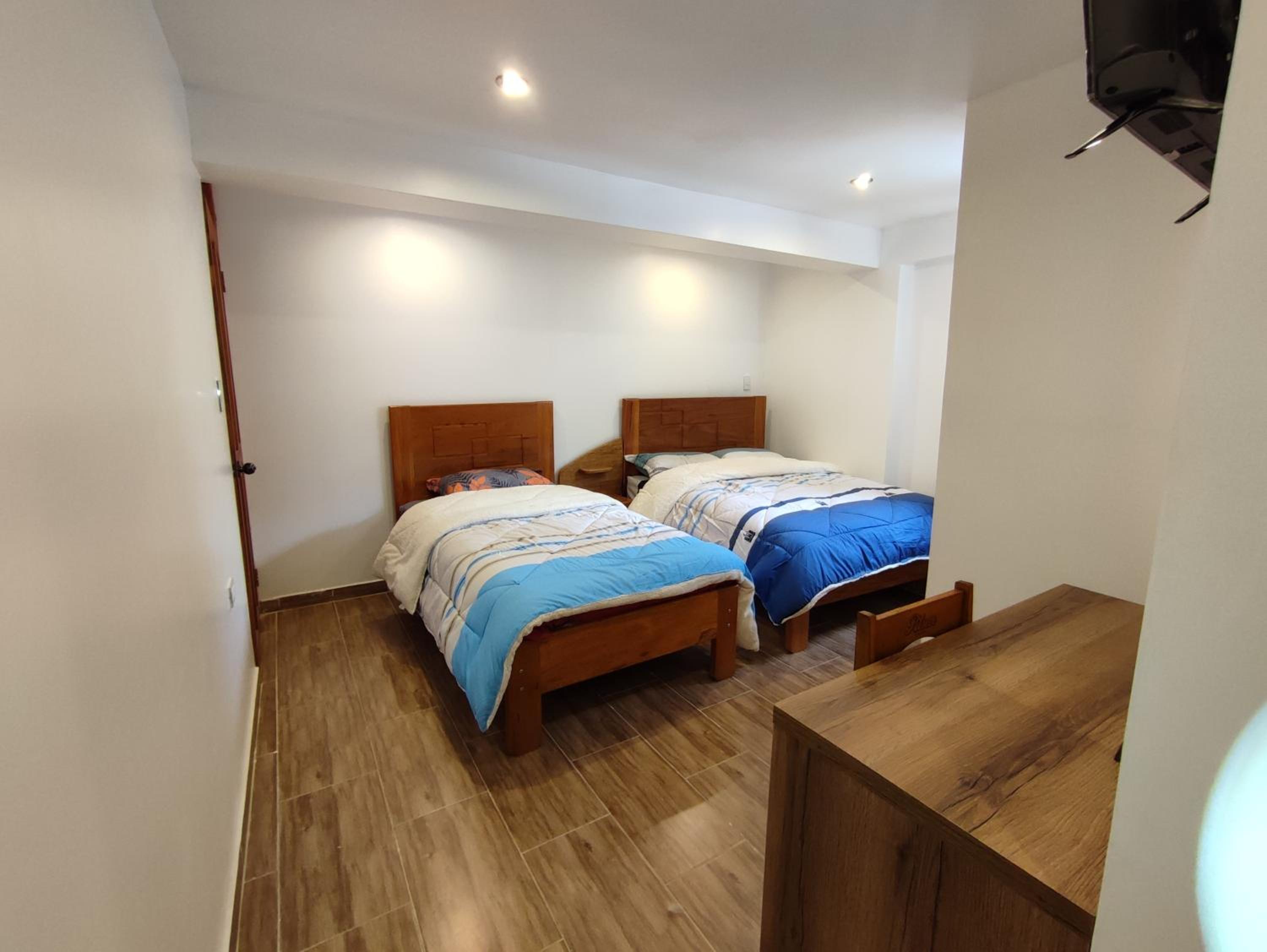 Twin Room with Private Bathroom photo 3