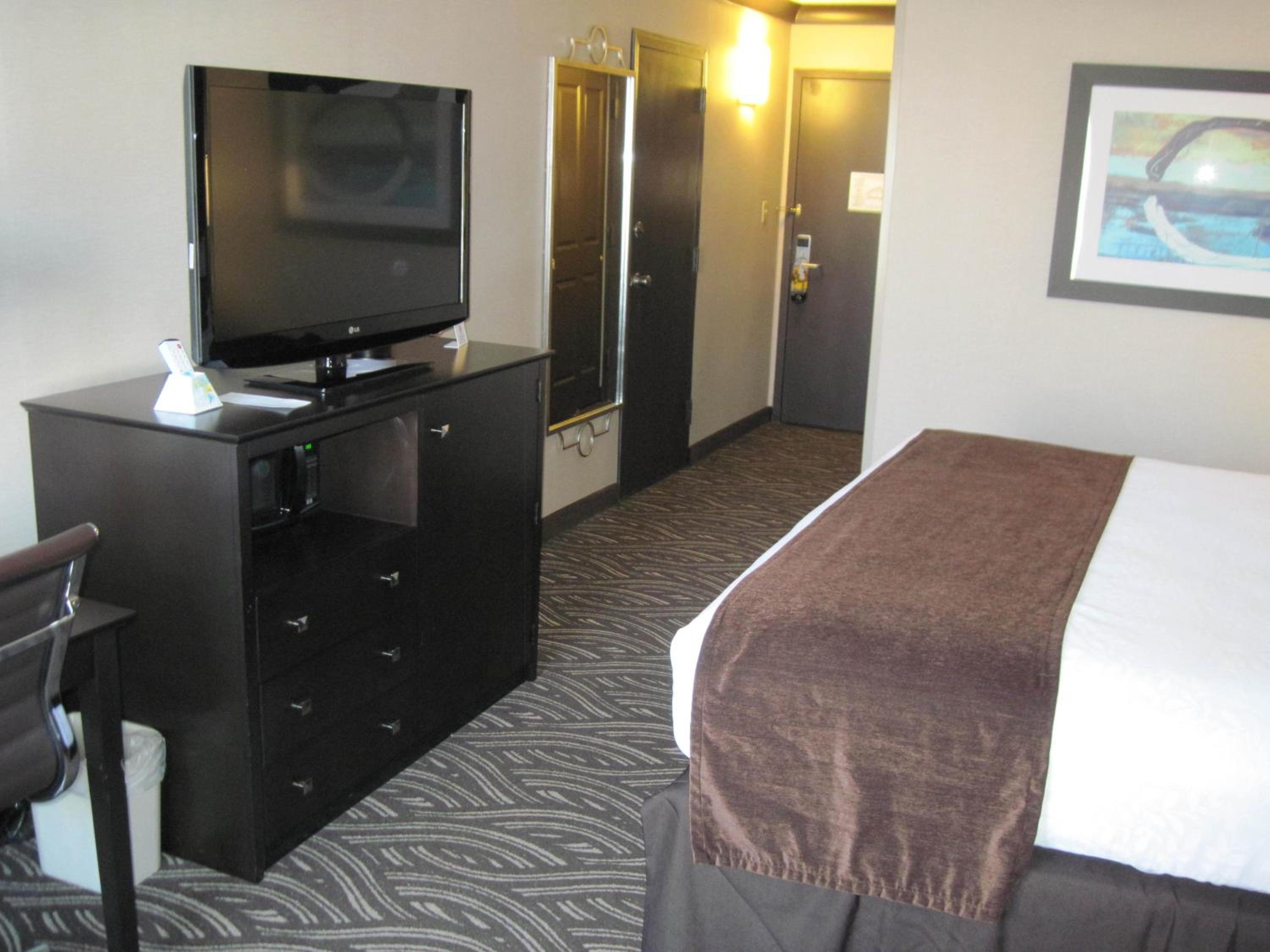 King Room with Bath Tub - Disability Access/Non-Smoking  - Photo 5