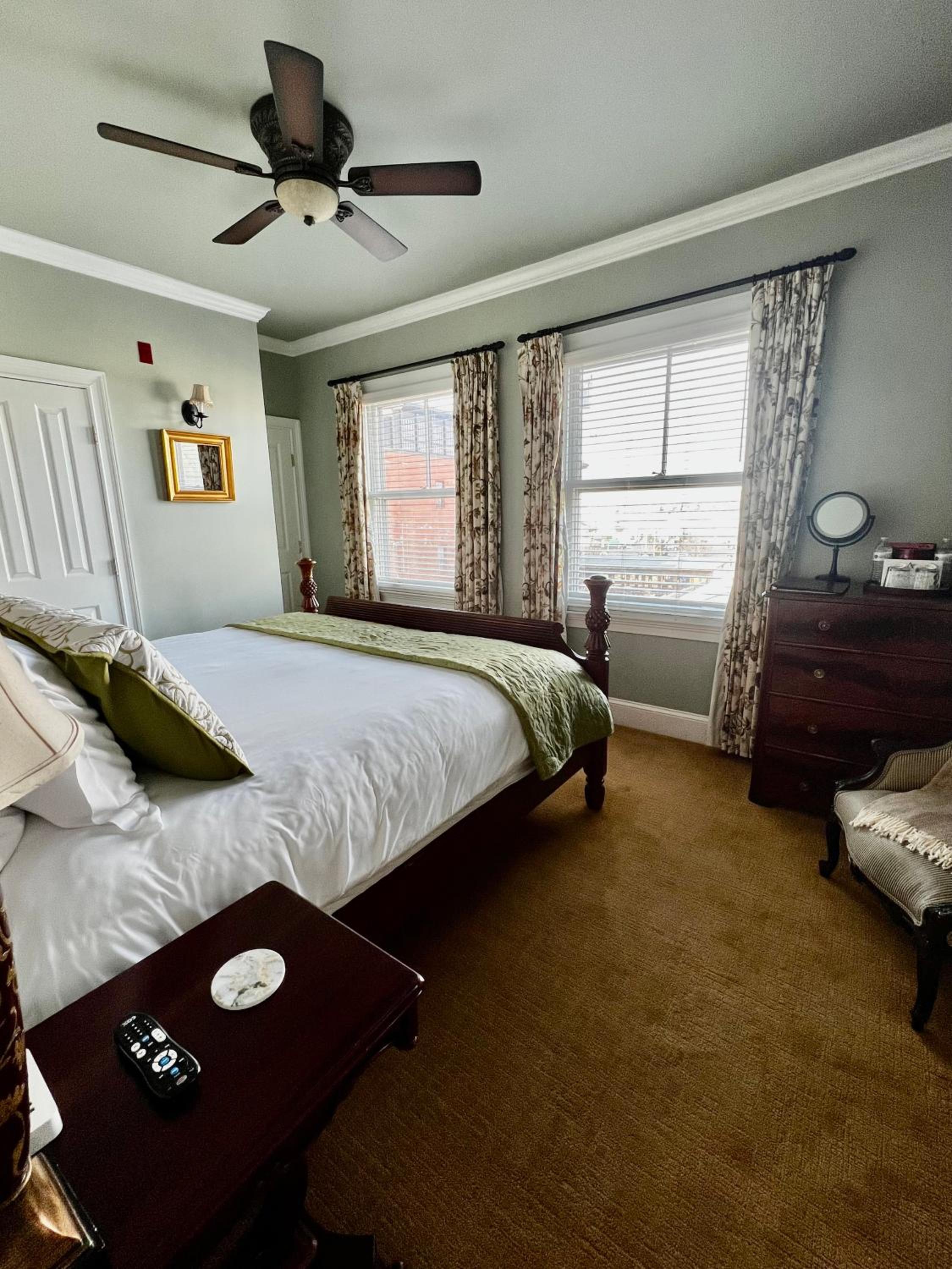 King Room with Sea View photo 3