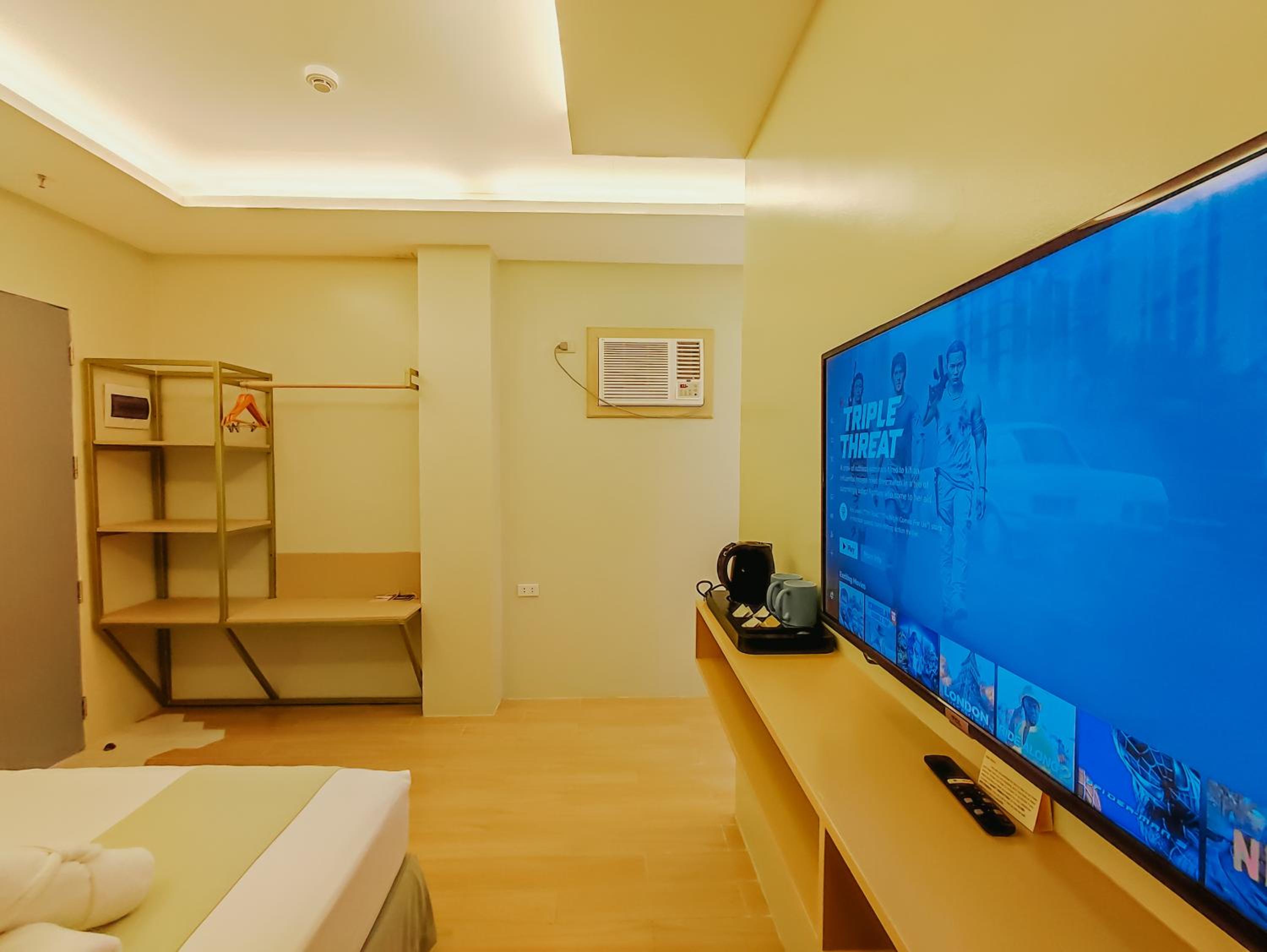 Deluxe Suite - Photo 1