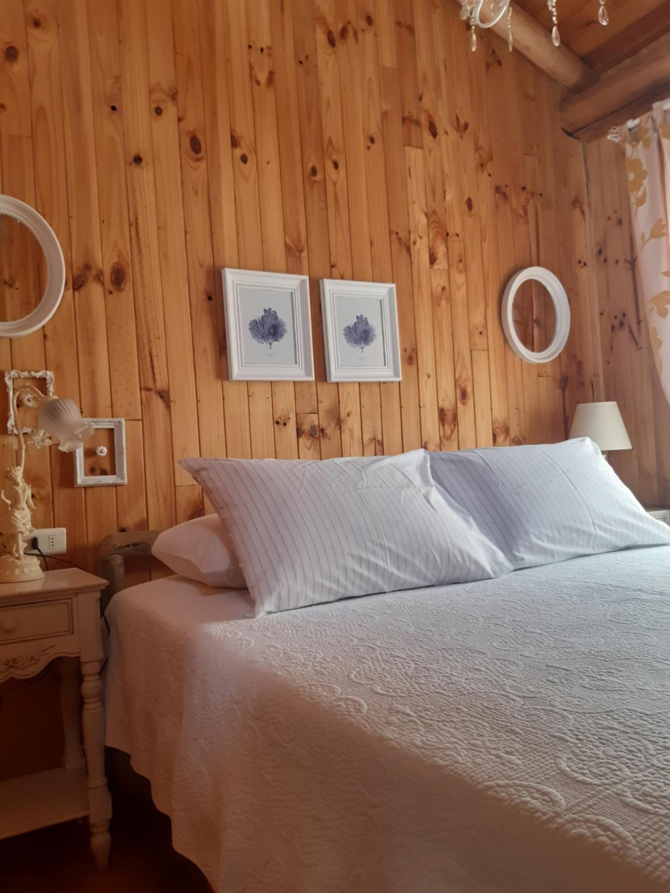 Superior Bungalow photo 1