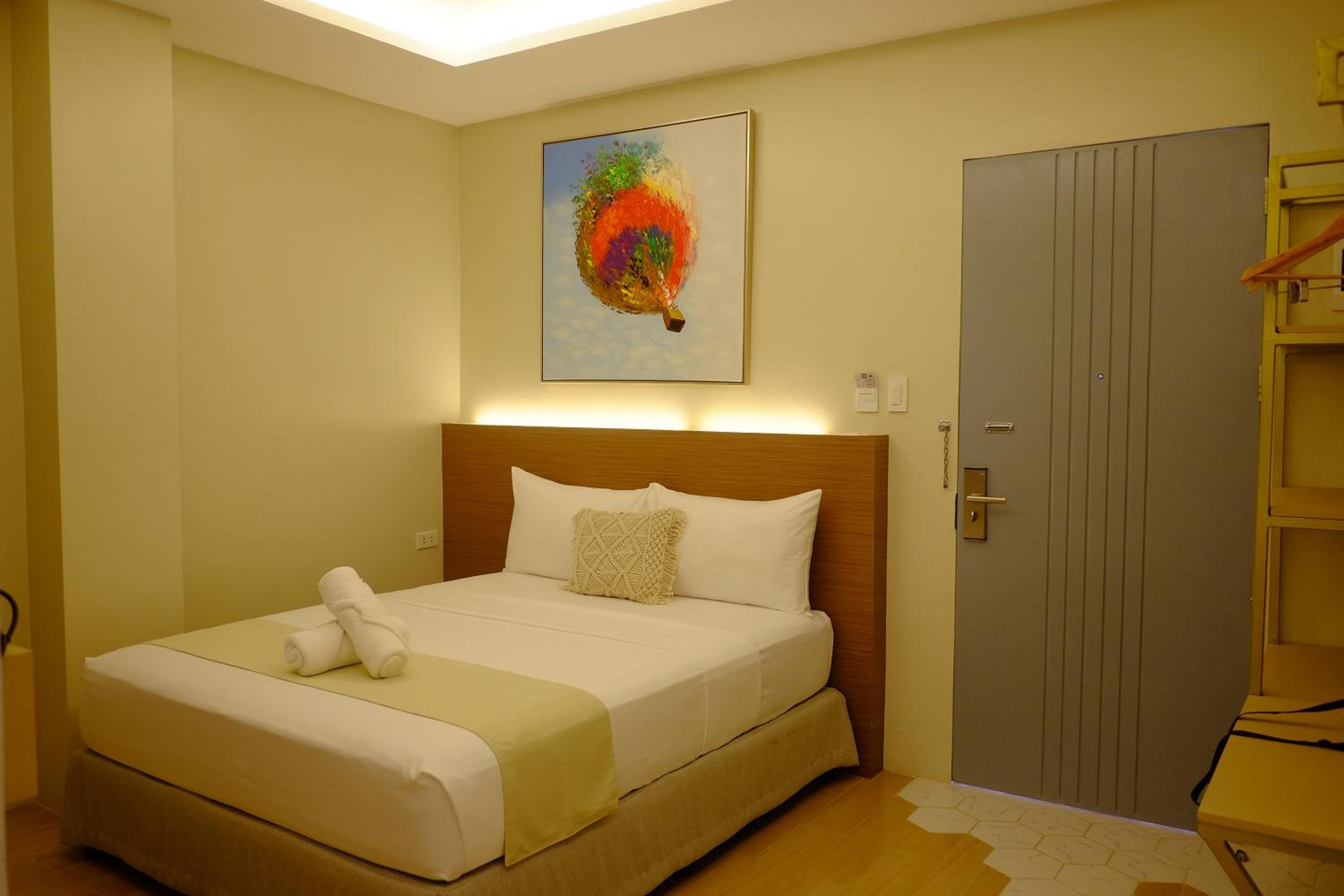 Deluxe Suite - Photo 2