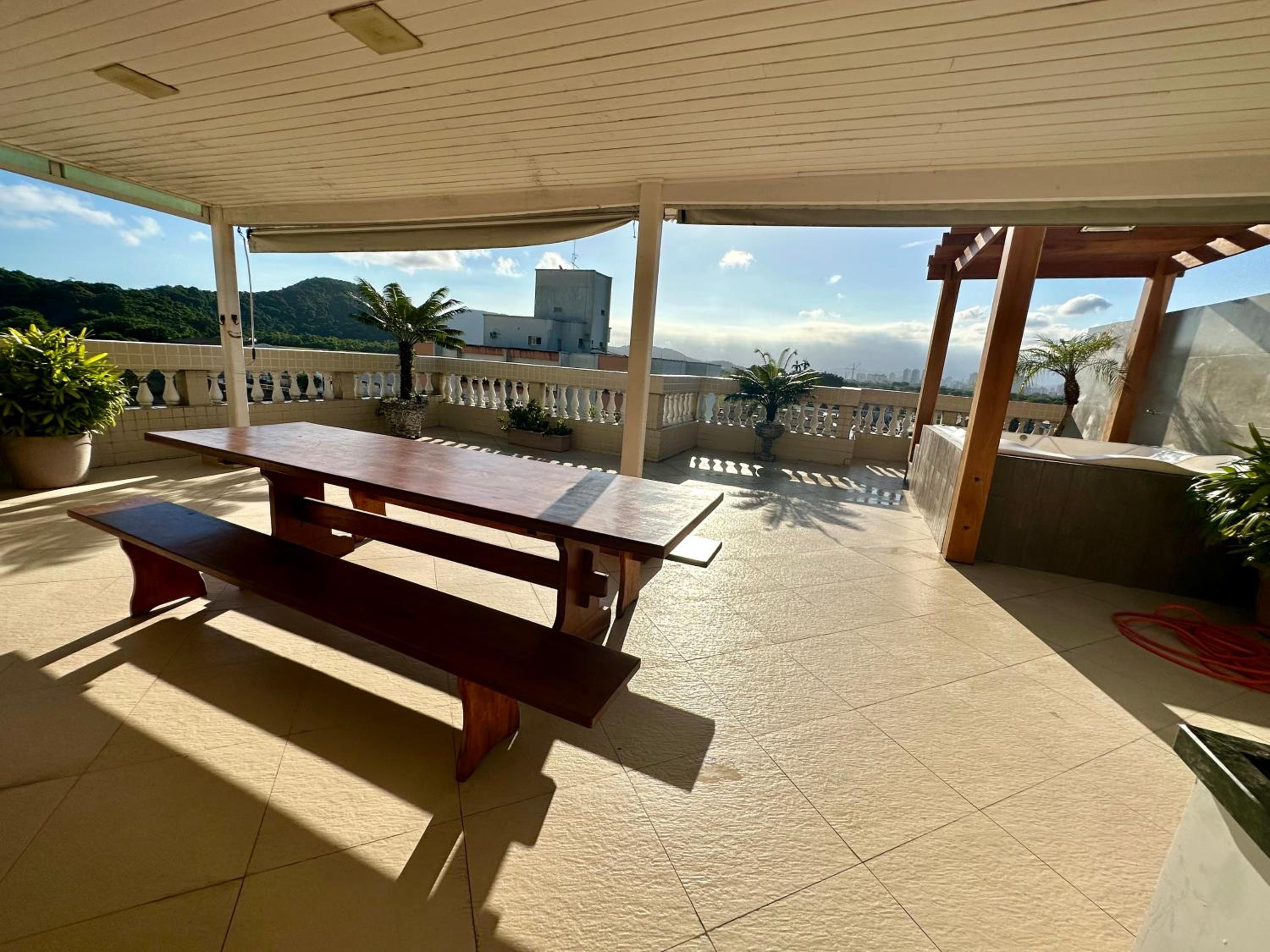 Apartment with Terrace - Photo 20
