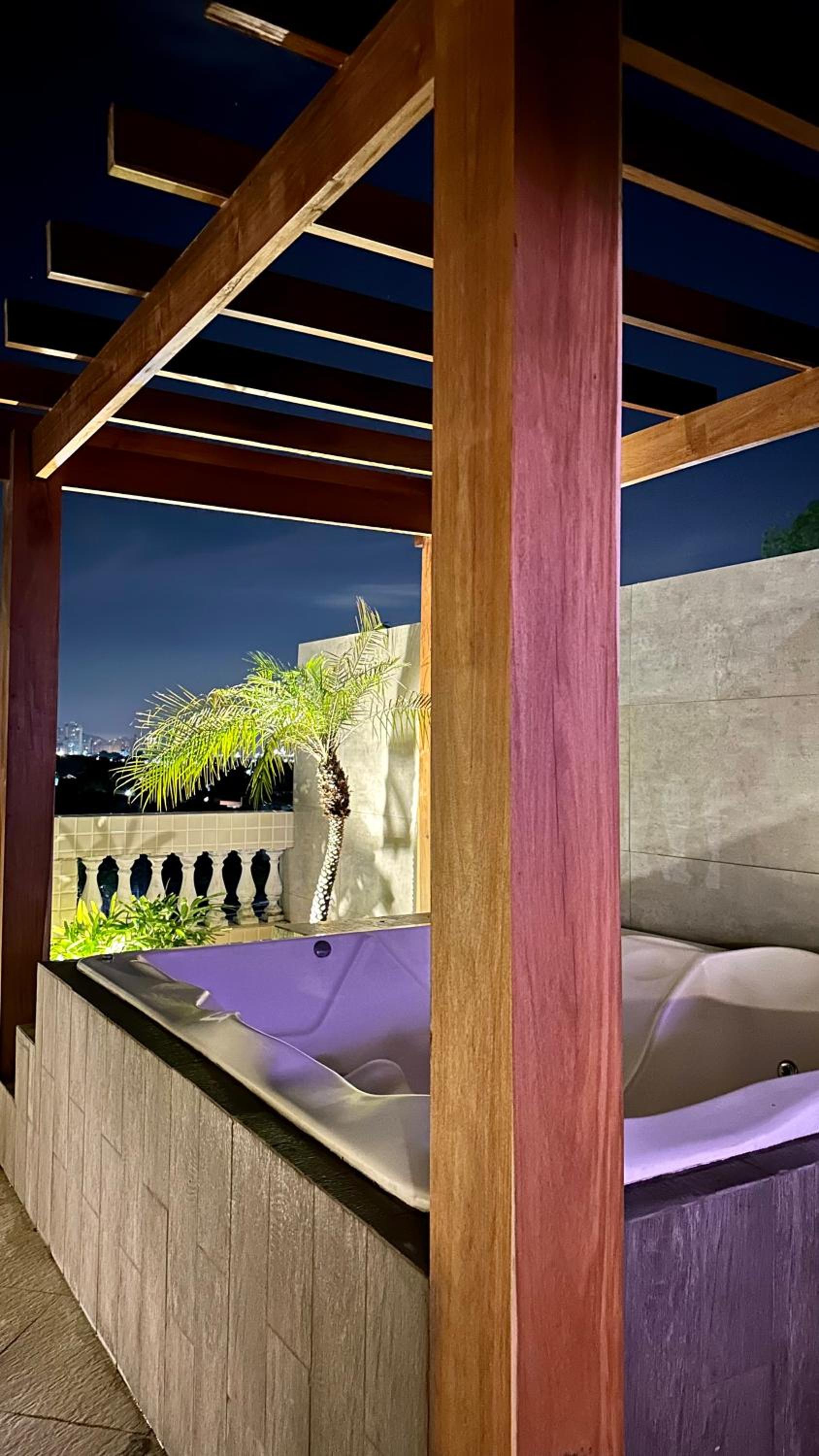 Apartment with Terrace - Photo 23