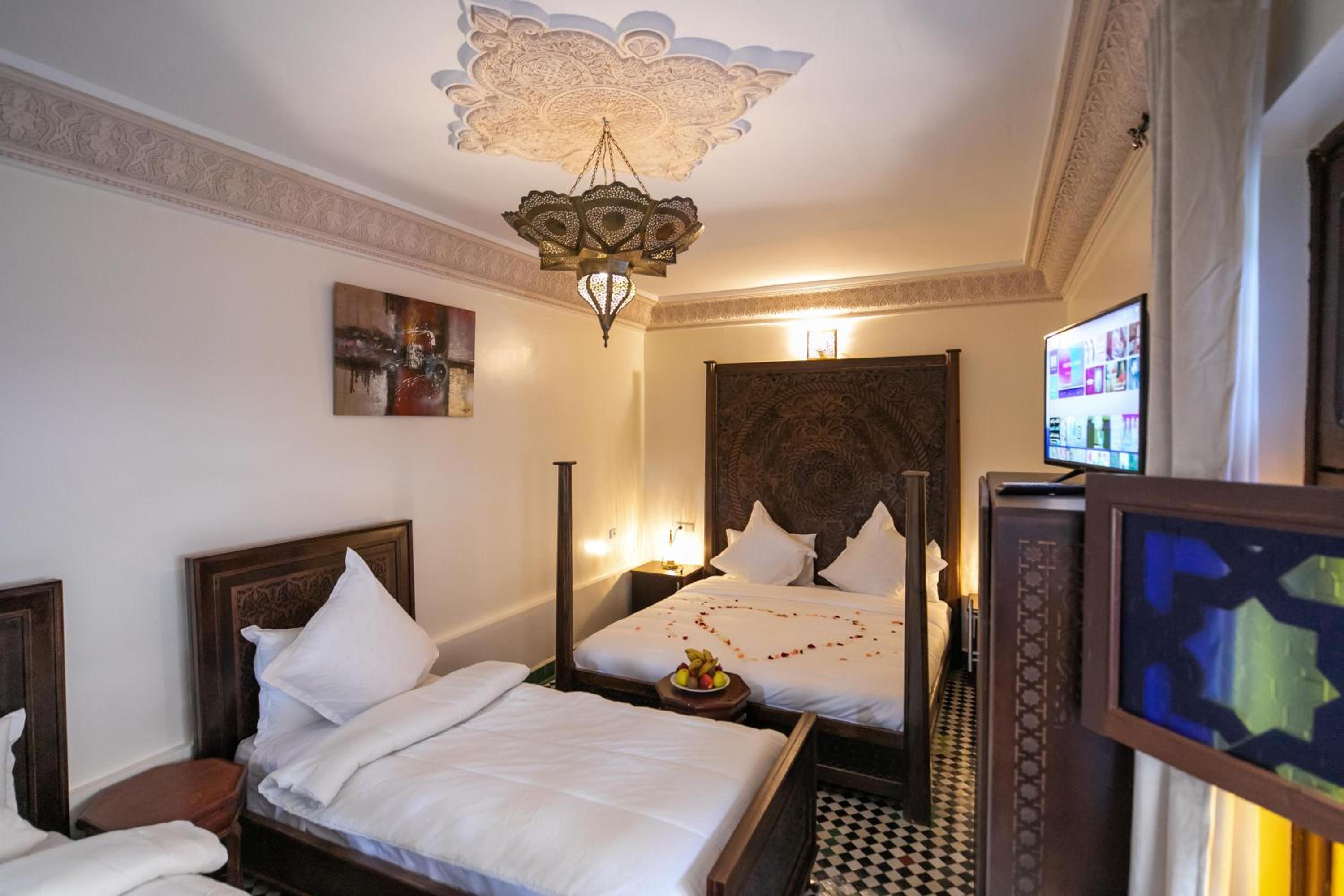 Quadruple Room with Private Bathroom - Photo 5