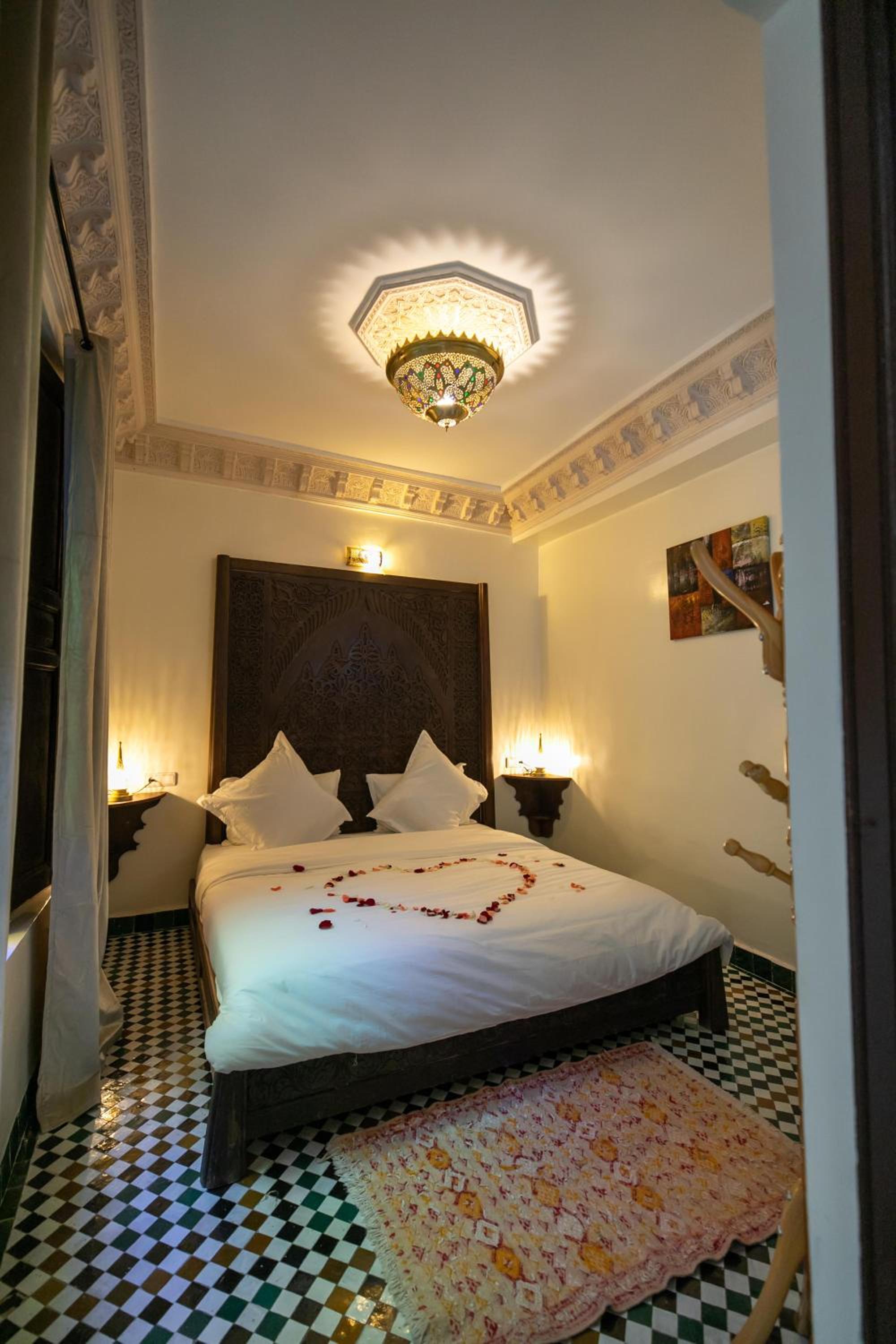 Deluxe Double or Twin Room - Photo 7