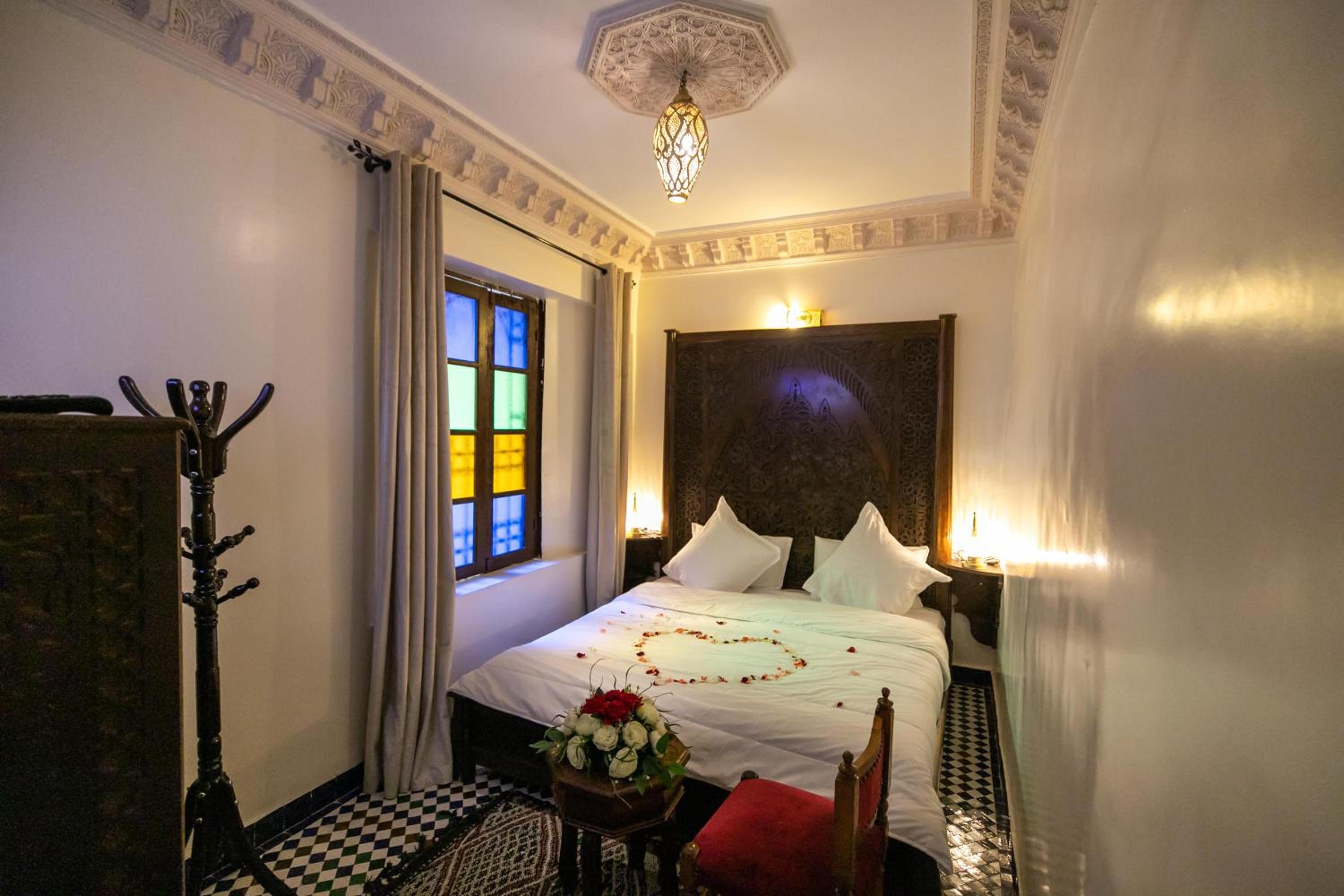 Deluxe Double or Twin Room - Photo 12