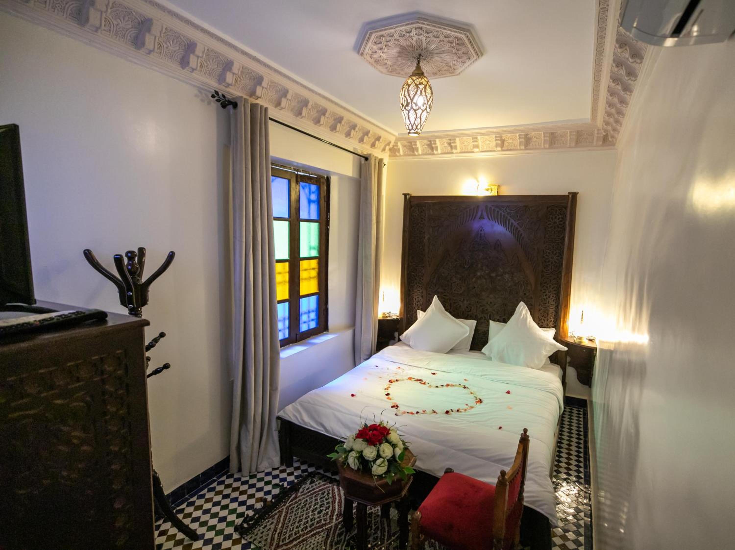 Deluxe Double or Twin Room - Photo 9