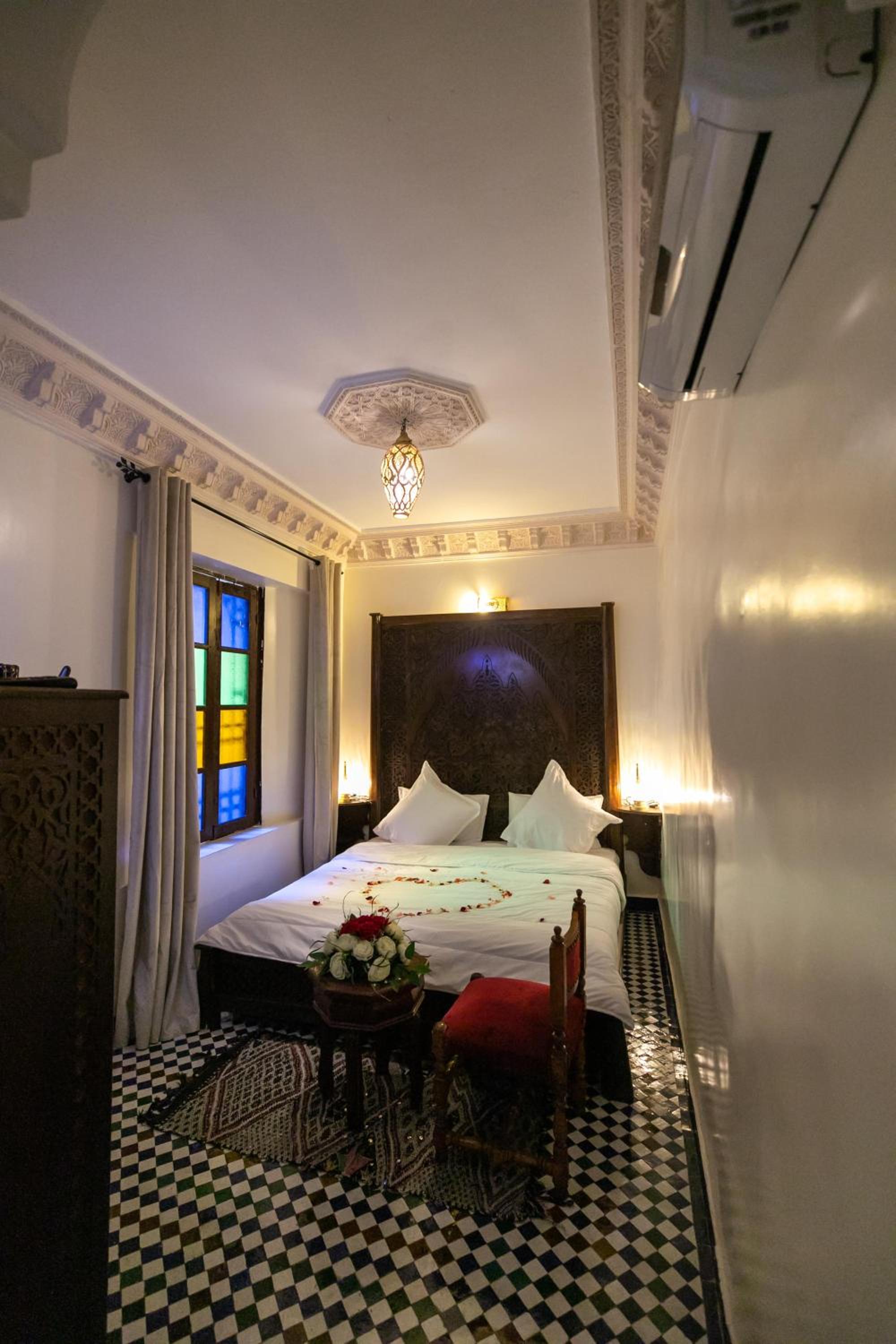Deluxe Double or Twin Room - Photo 11