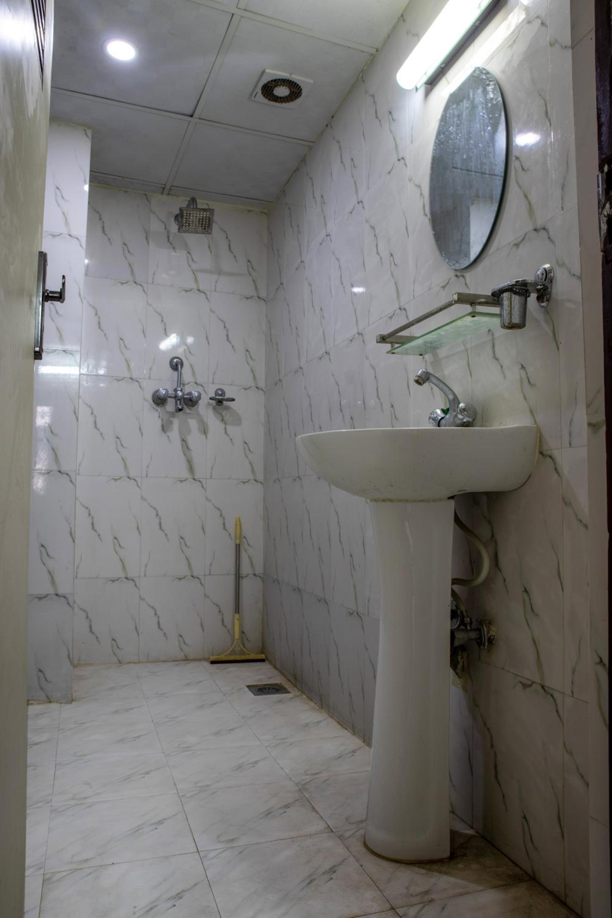 Double Room with Private Bathroom photo 3