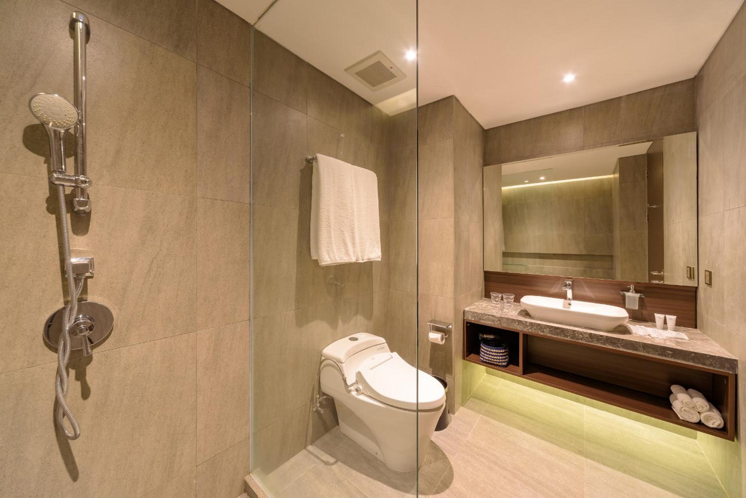 Executive Double Room - Photo 11