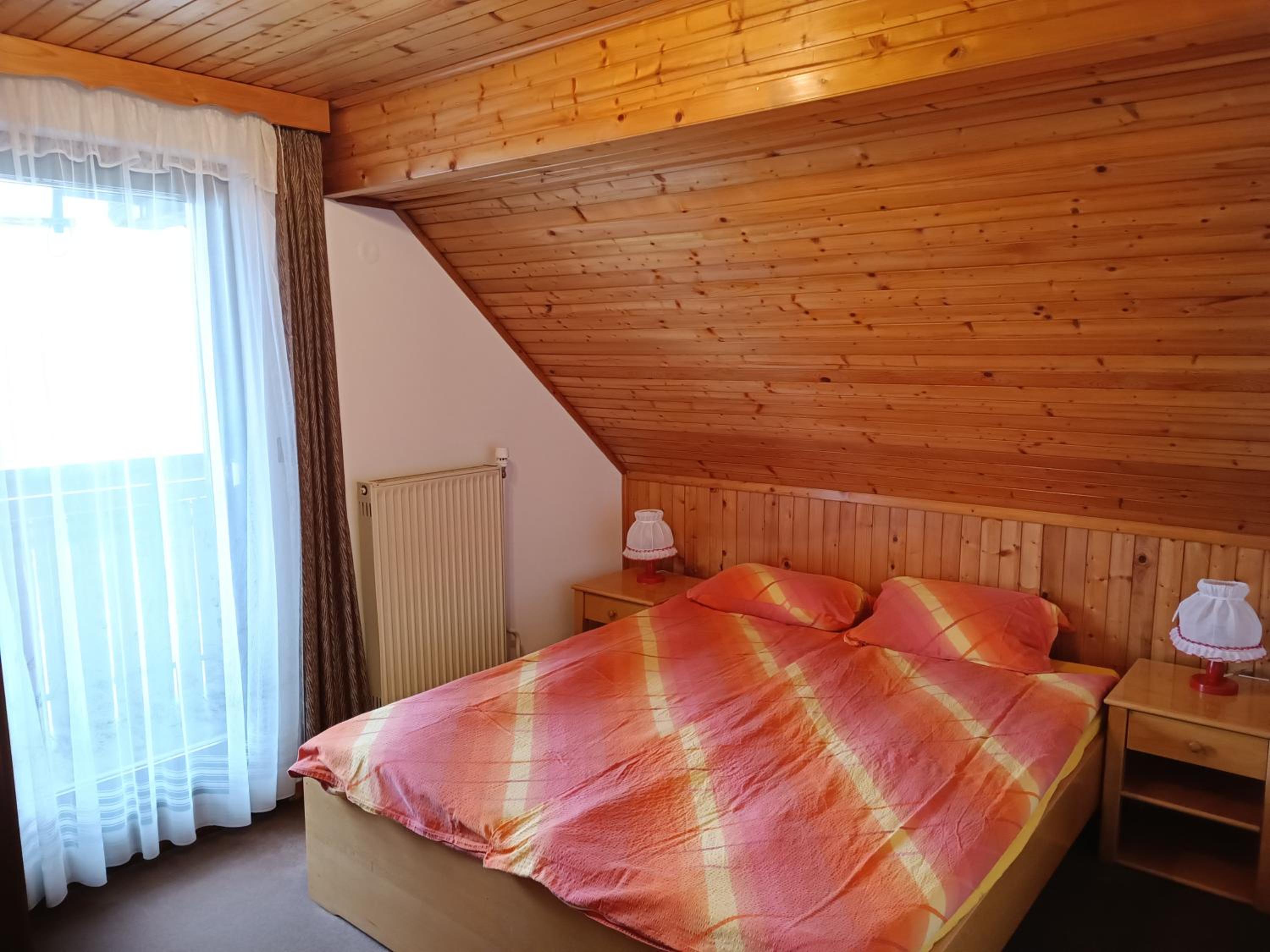 One-Bedroom Apartment with Balcony and Garden View photo 3