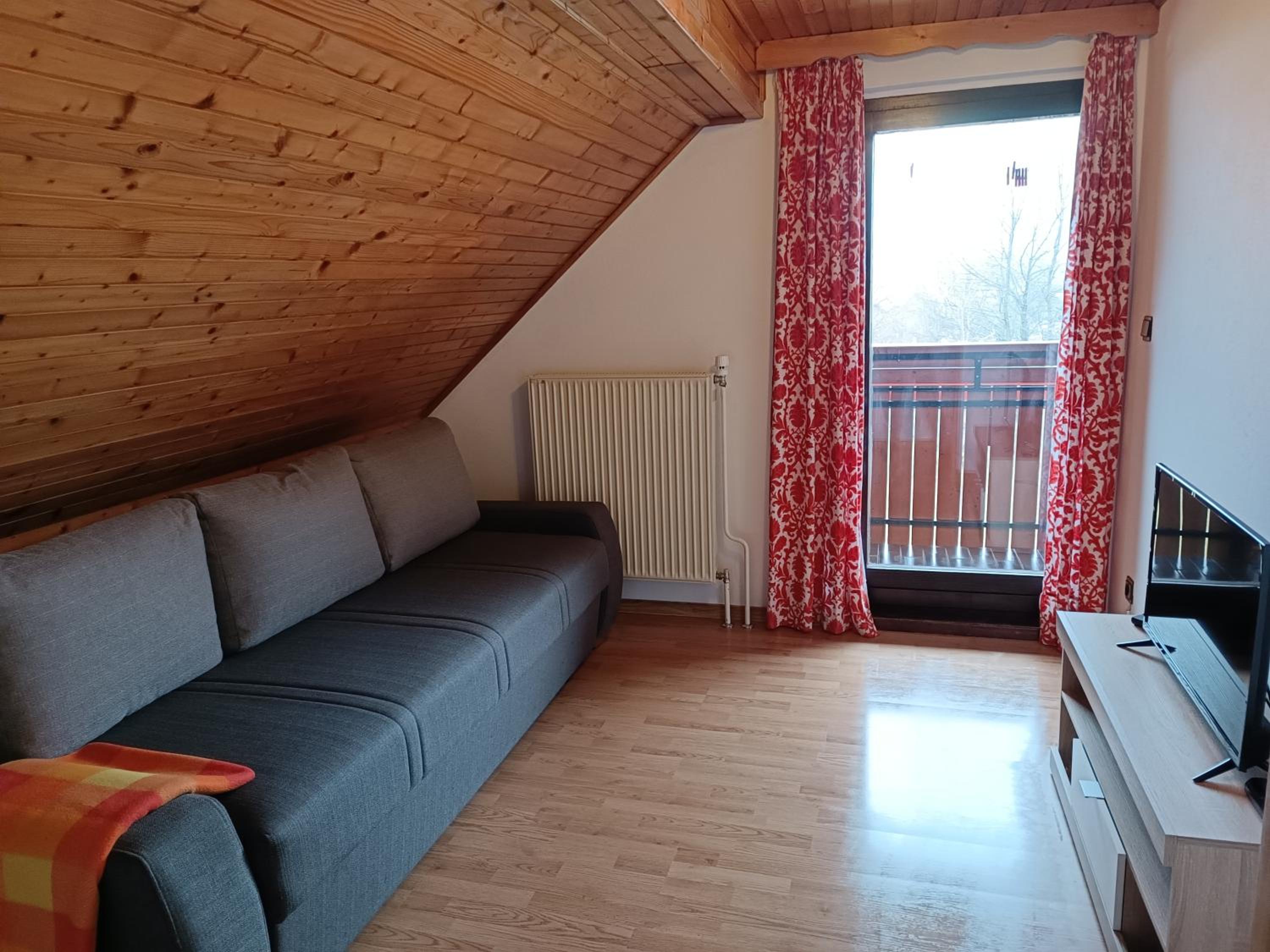 One-Bedroom Apartment with Balcony and Garden View photo 1