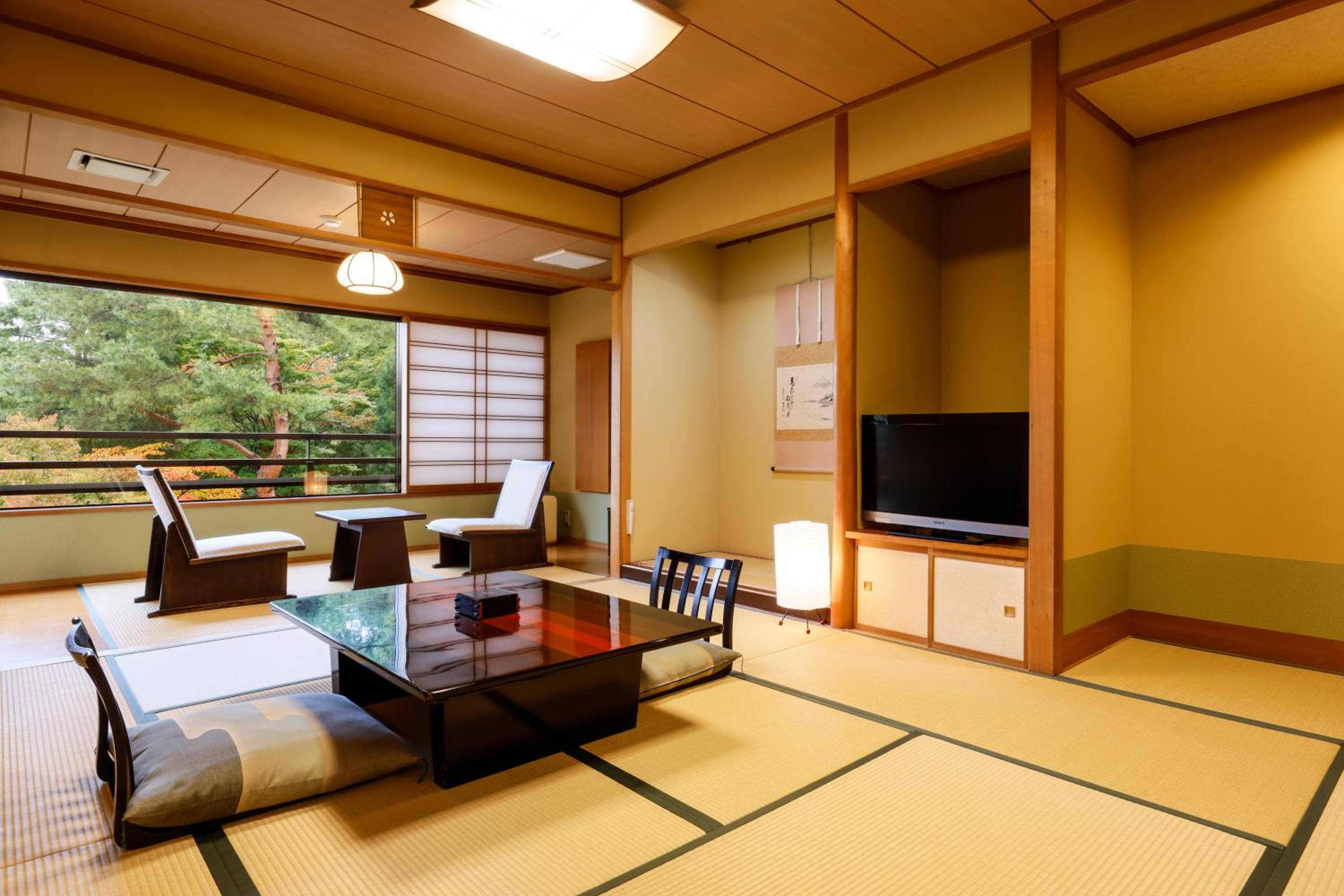 Deluxe Japanese-Style Room with Private Bathroom Garden View 3 floor