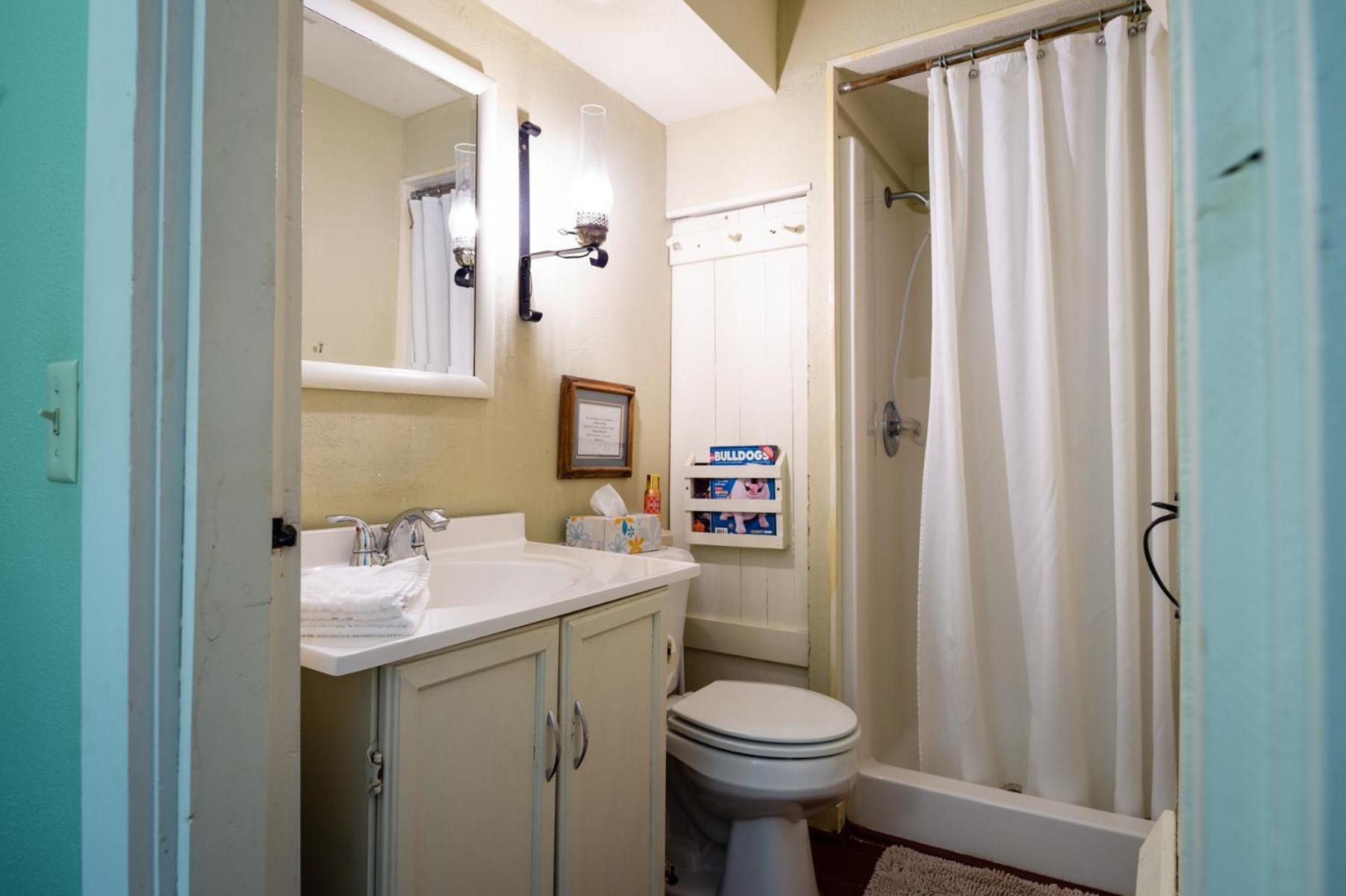Deluxe Queen Room - Photo 2