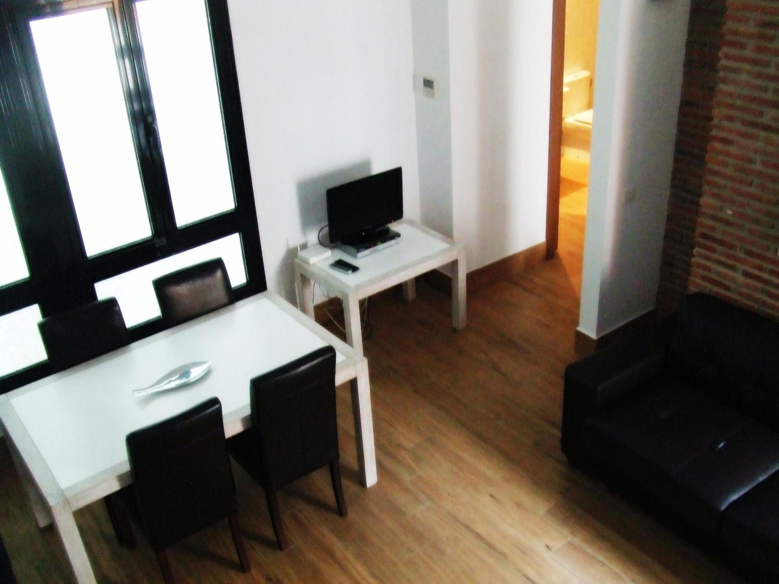 Apartment with Terrace photo 3