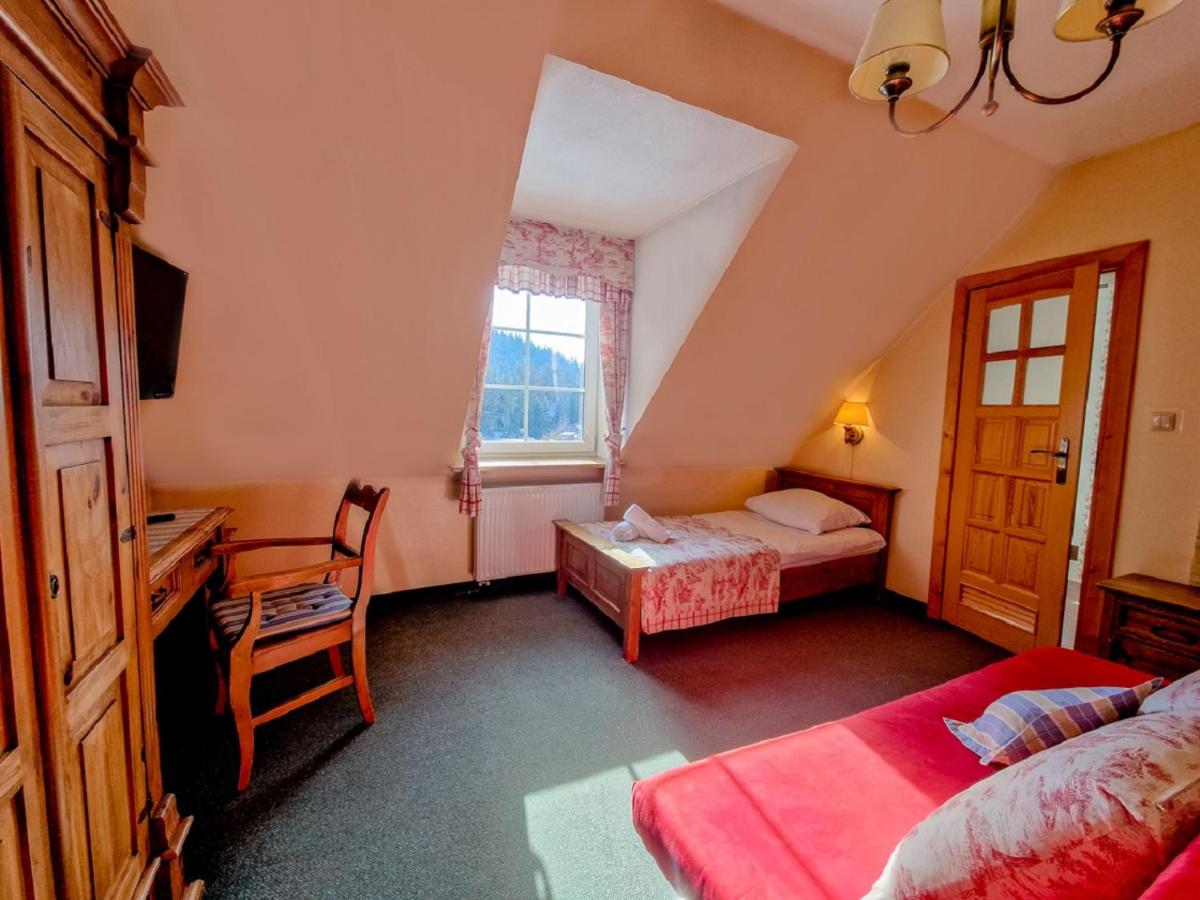 Small Double Room photo 1