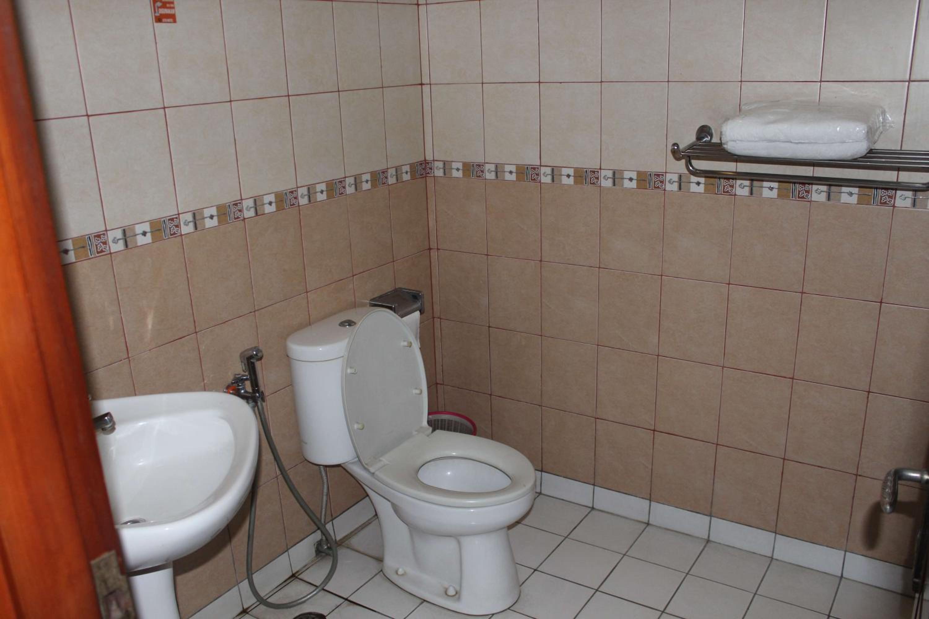 Standard Double Room - Photo 4